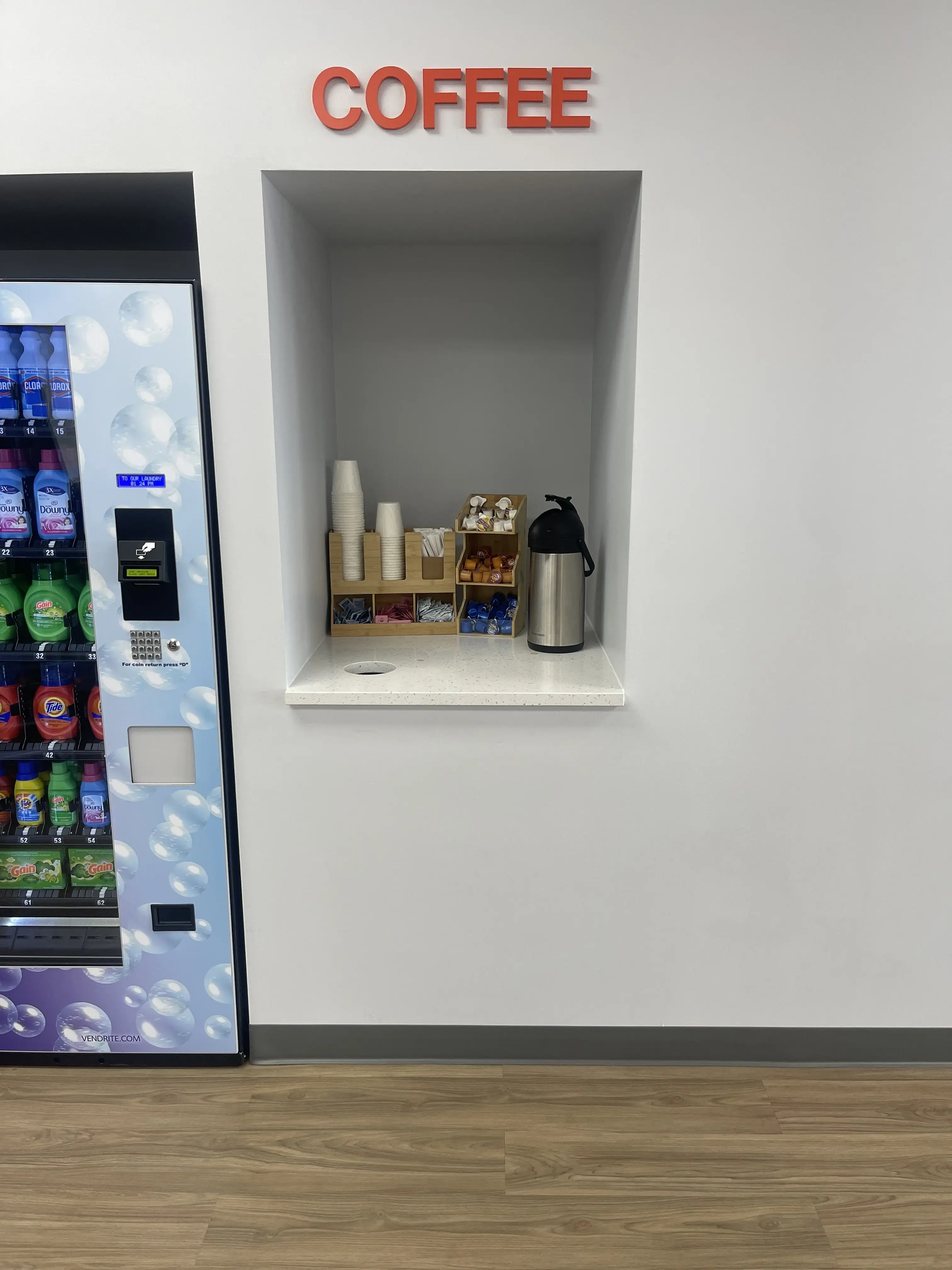 Fresh Laundromat - Image 20