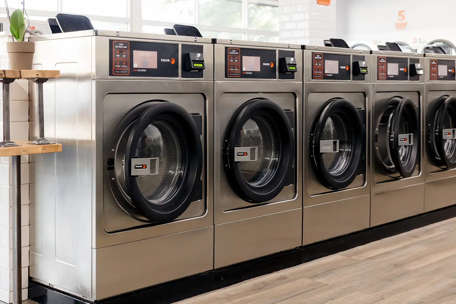 Fresh Laundromat thumbnail 8