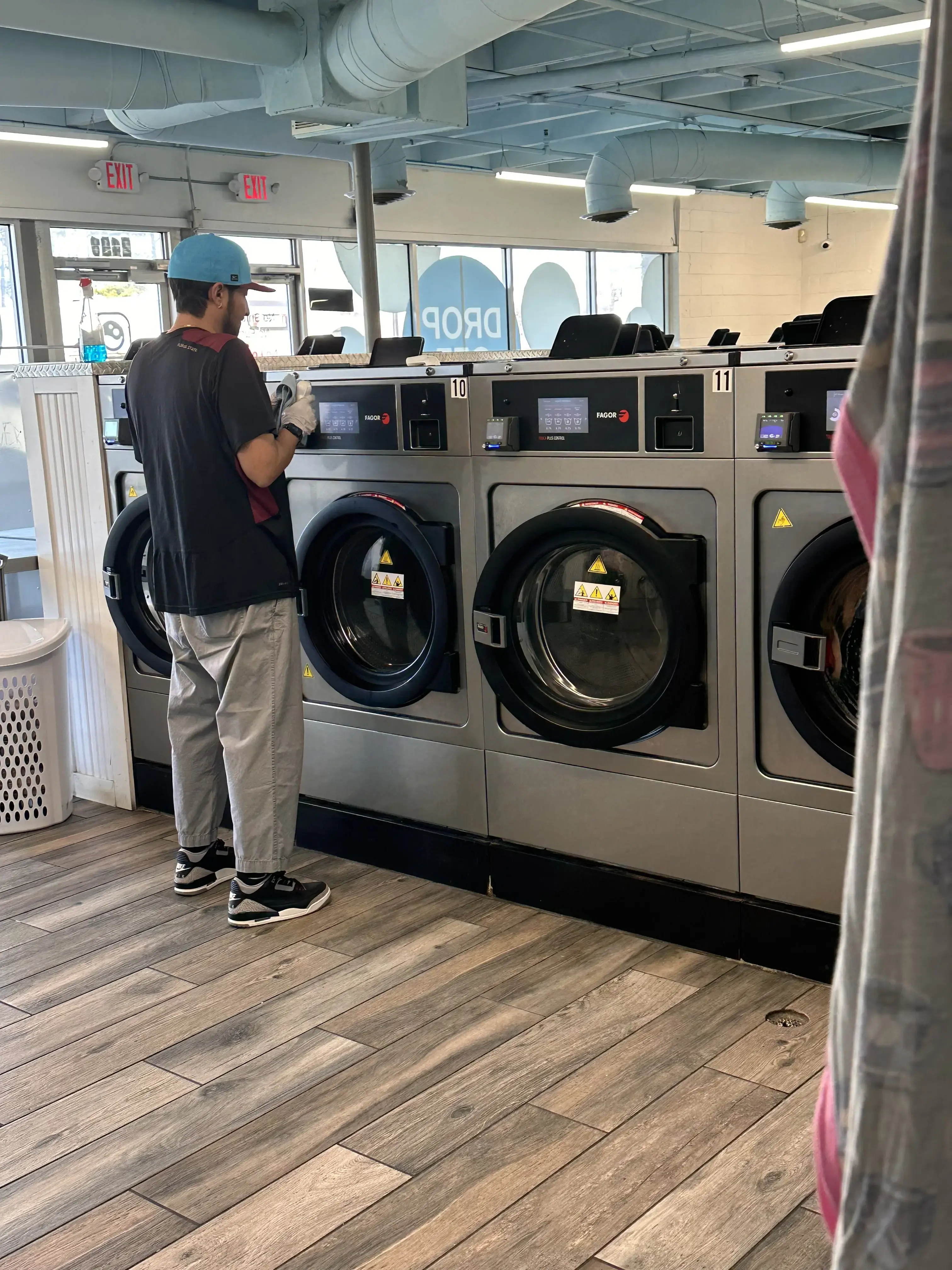 Fresh Laundry | 1810 Spring Road - Image 1