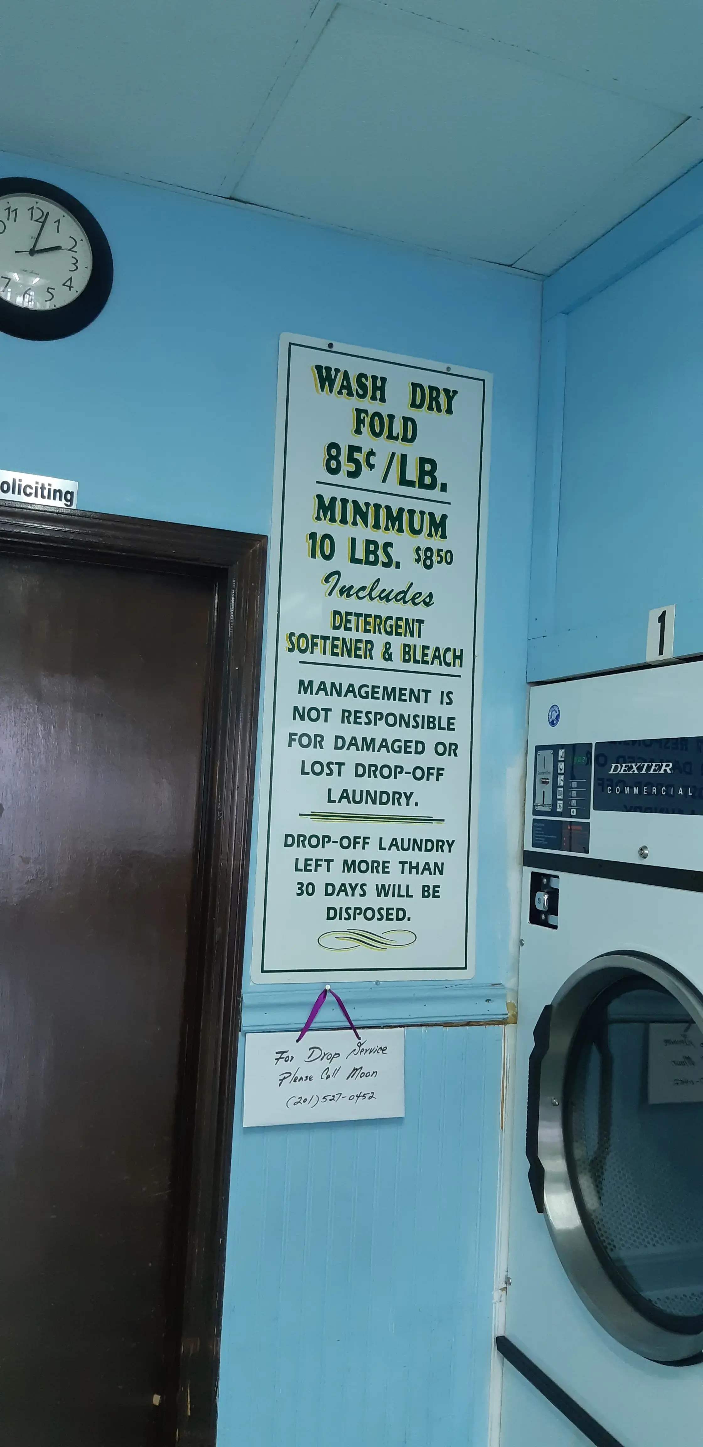 Fresh Meadows Laundromat thumbnail 6