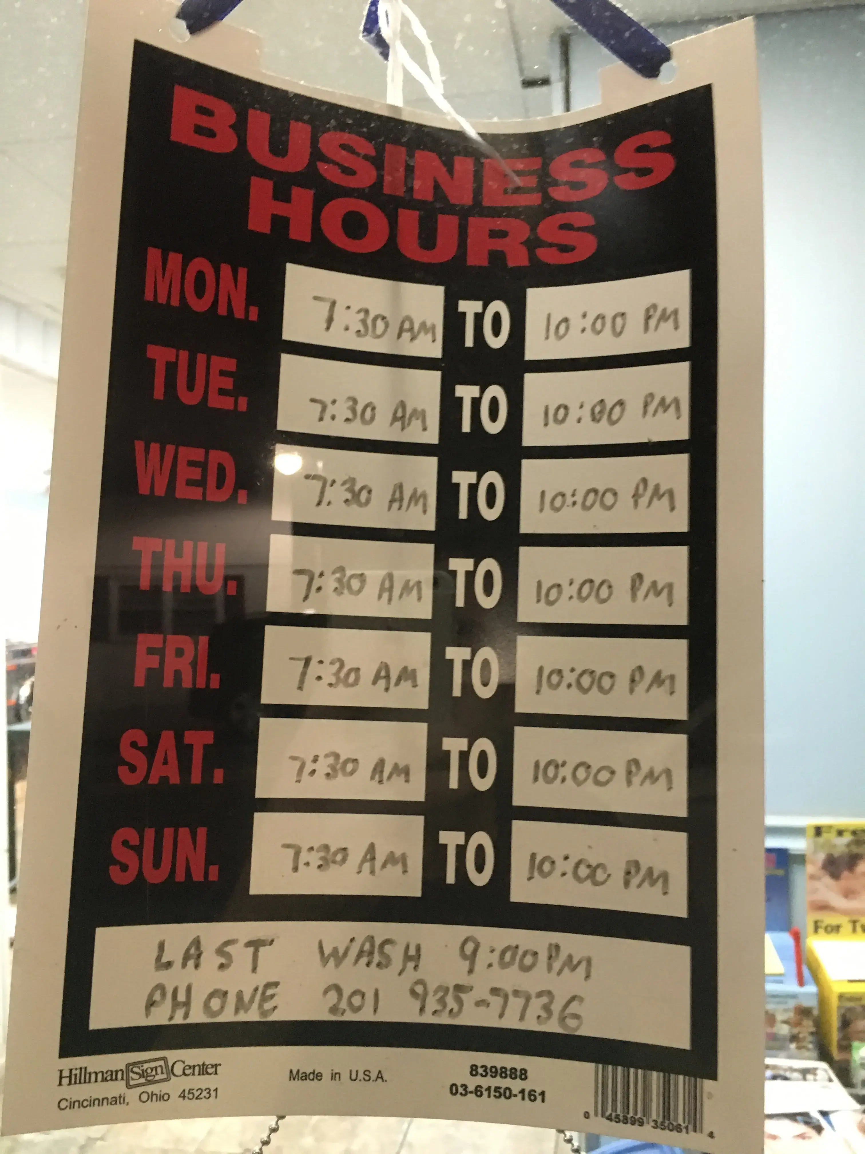 Fresh Meadows Laundromat - Image 17