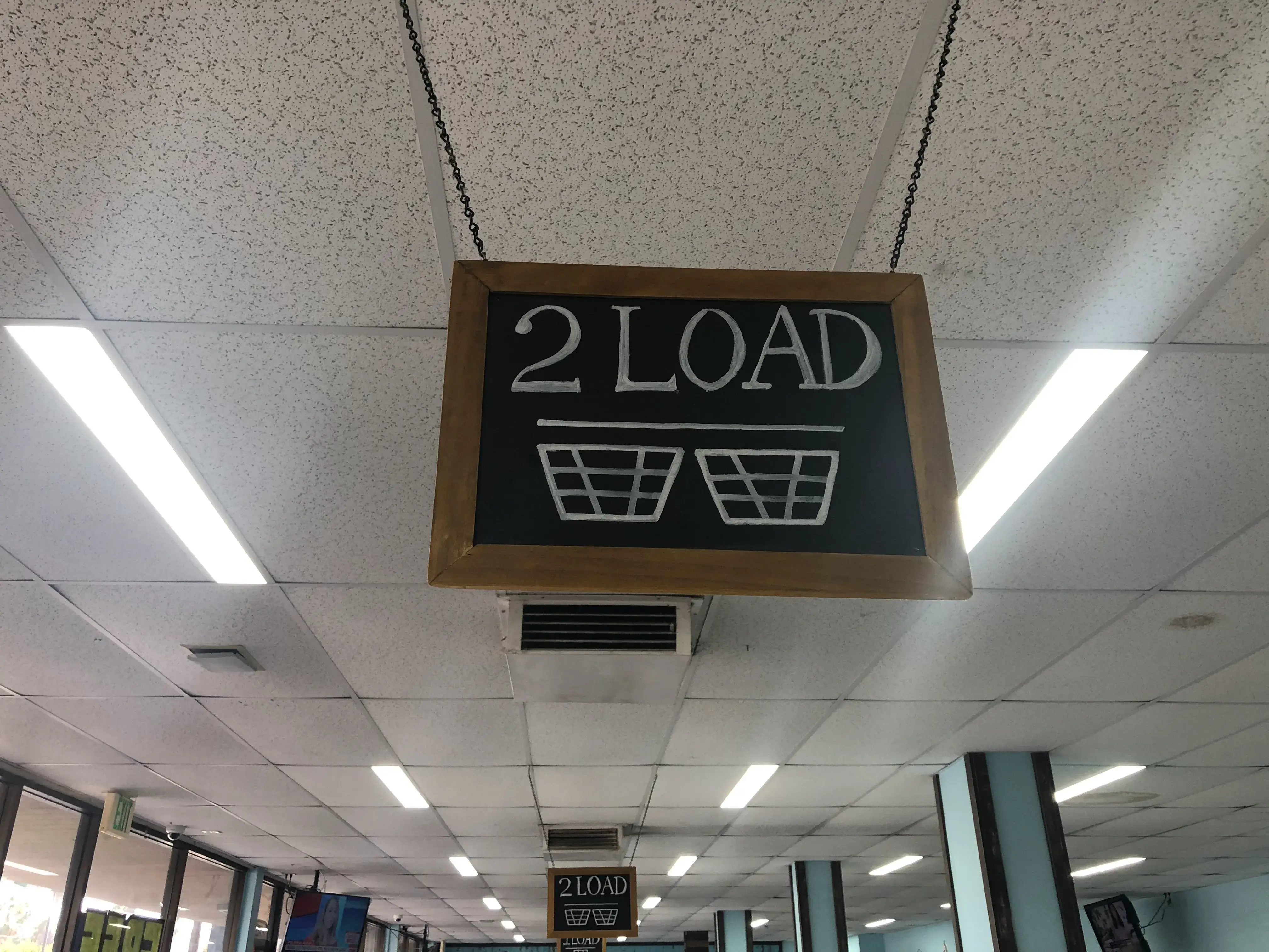 Fresh 'n Clean Laundromat & Wash and Fold - Image 16