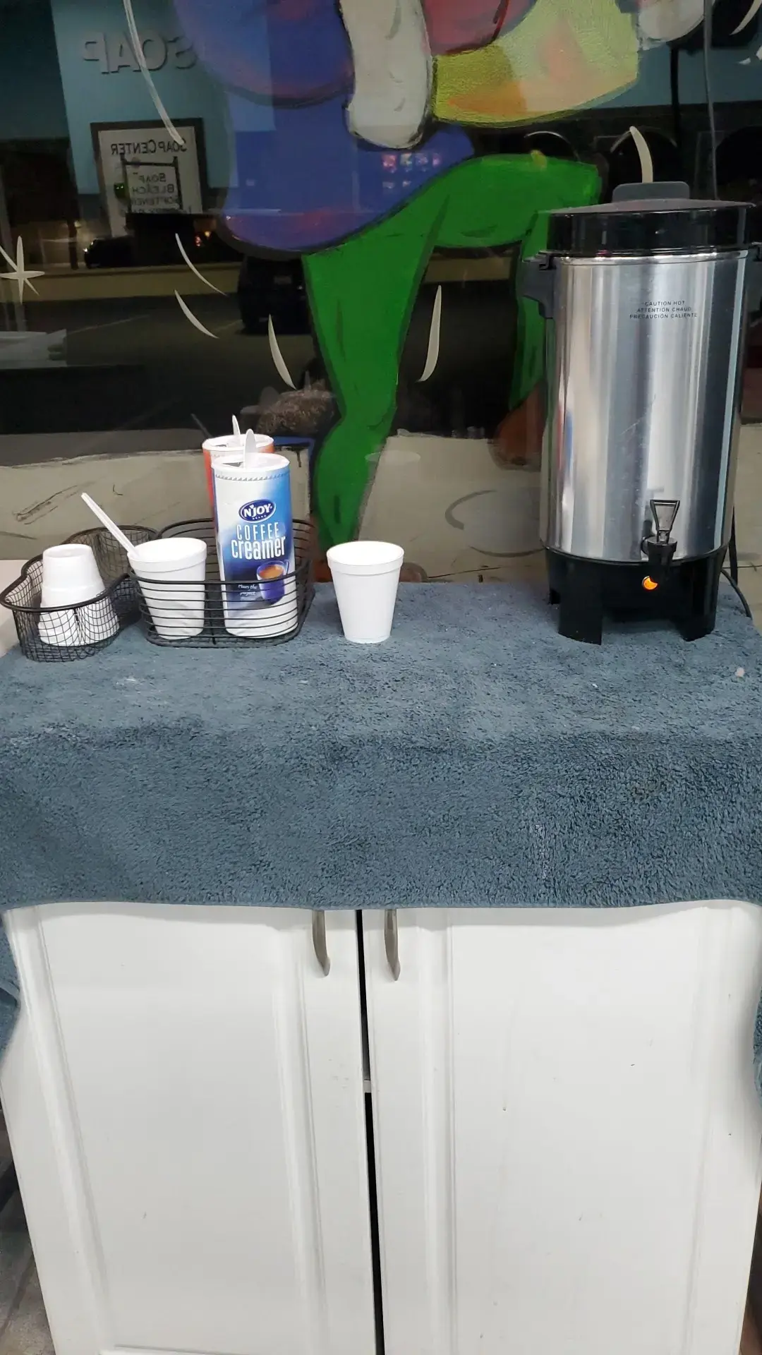 Fresh 'n Clean Laundromat & Wash and Fold - Image 15