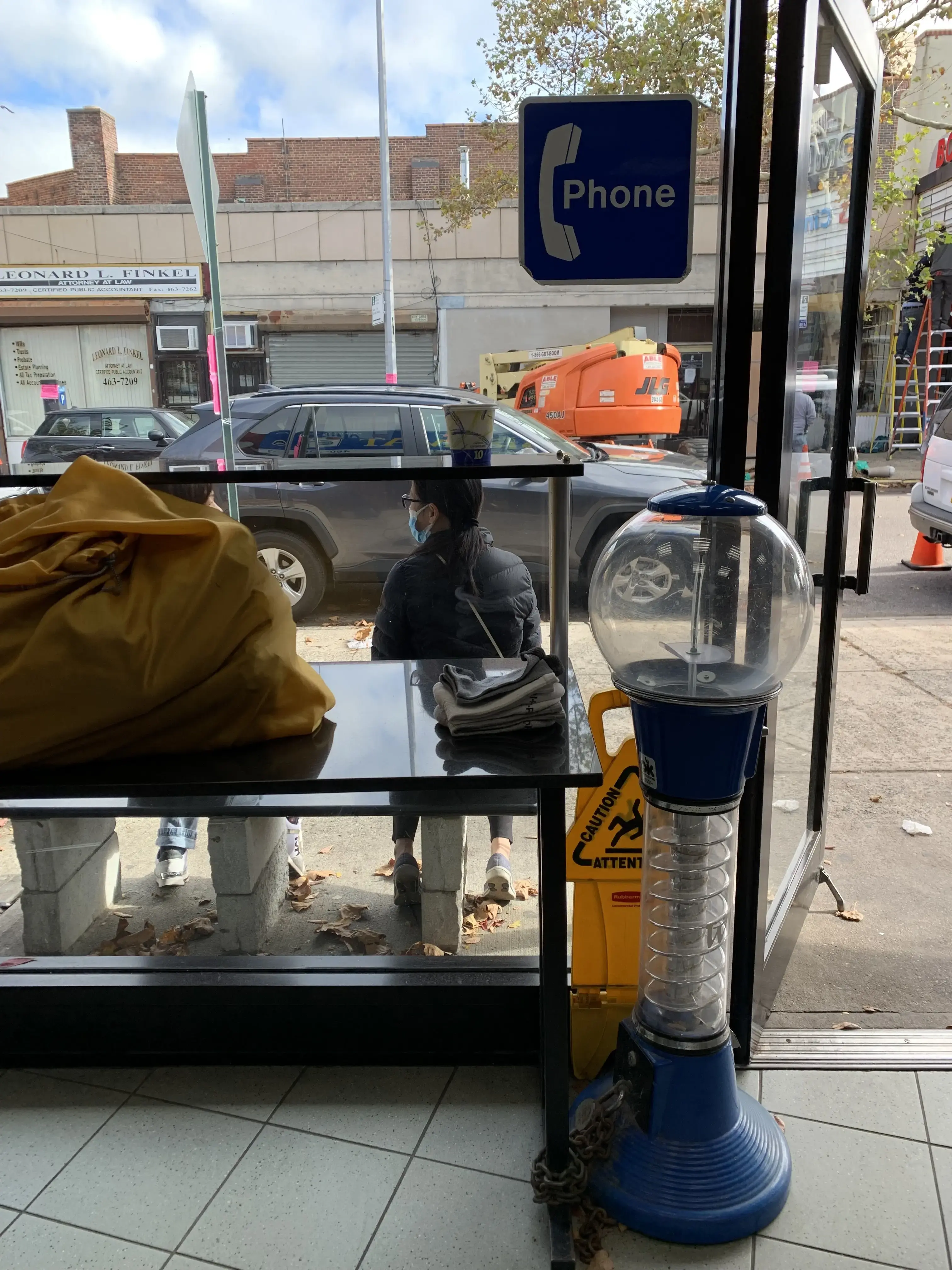 Fresh Scent Laundromat - Image 19