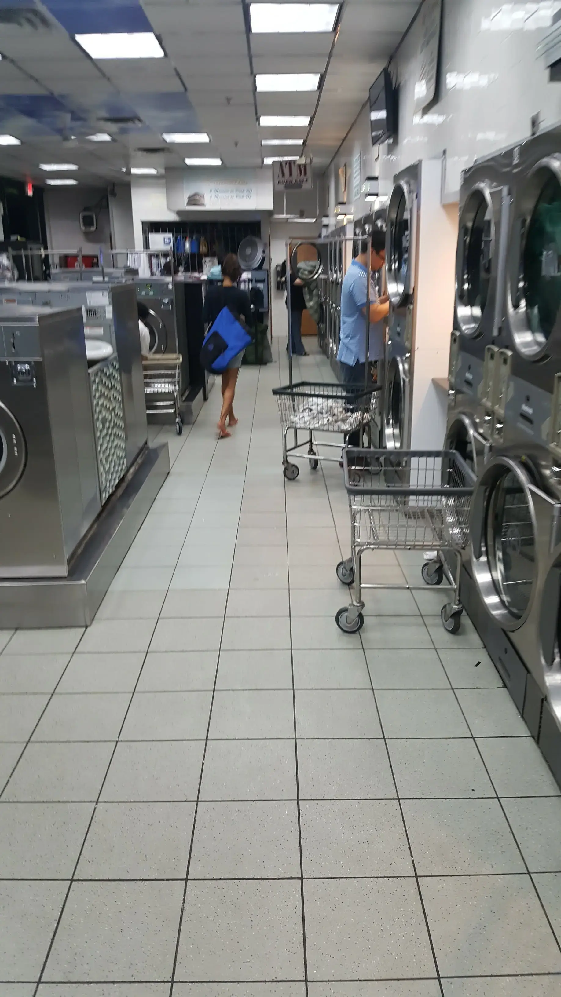 Fresh Scent Laundromat - Image 15