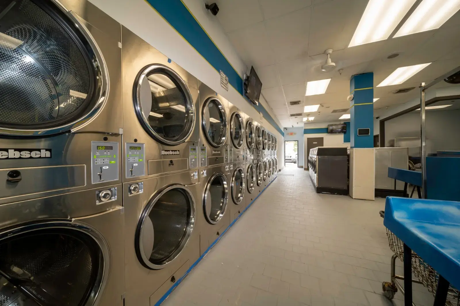Fresh Suds Laundry thumbnail 5