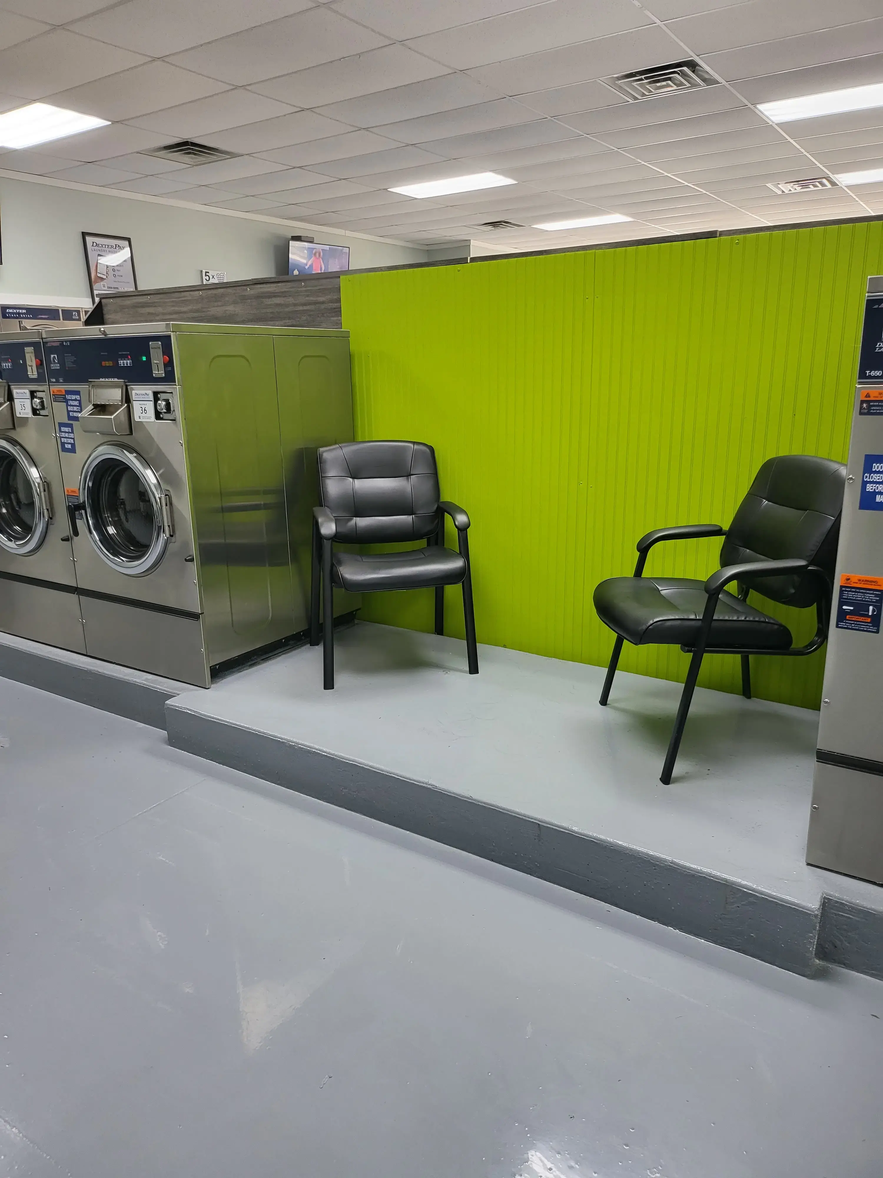 Fresh Threads Laundromat - Image 17