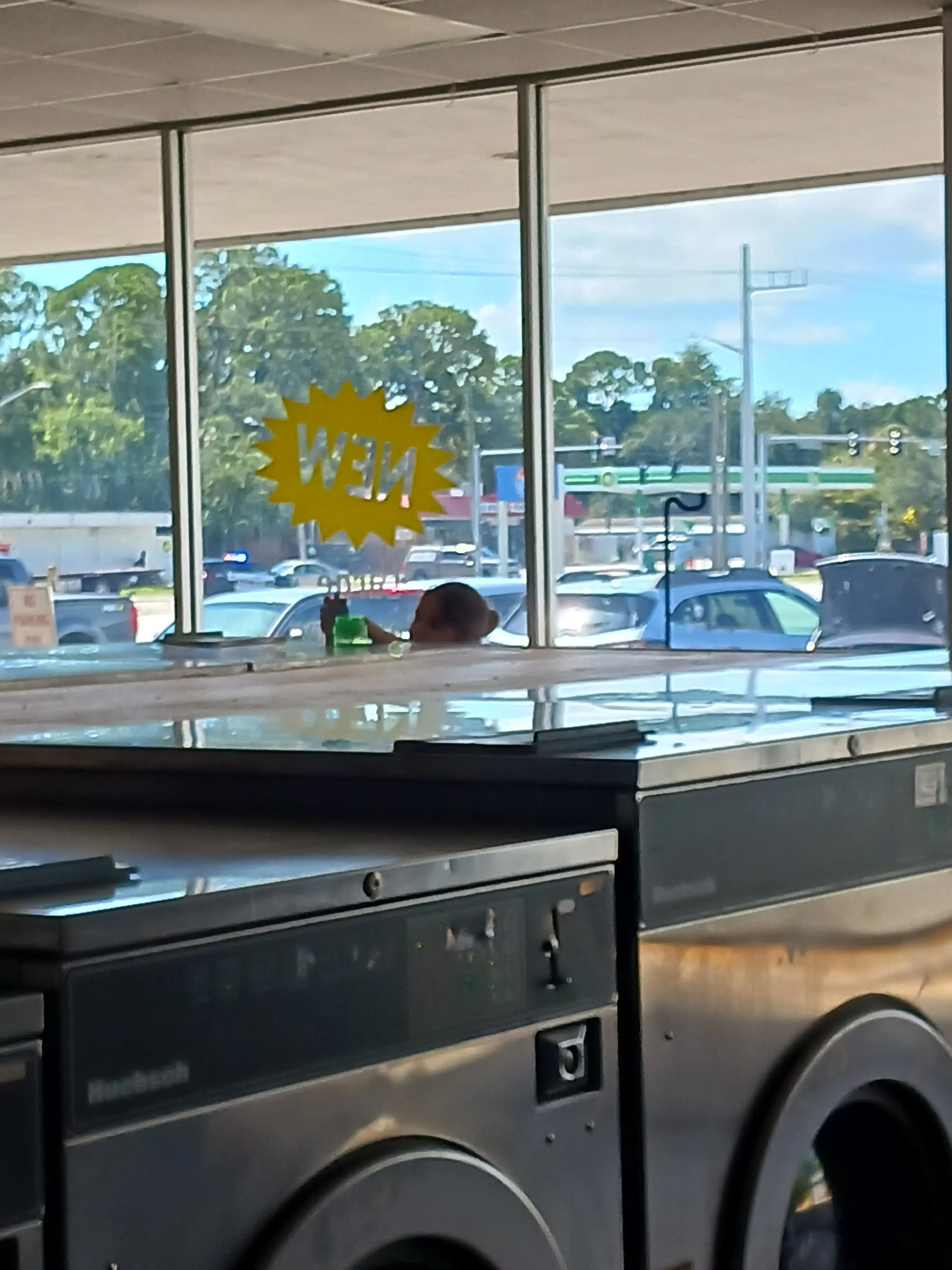 Fresh to Fold Laundromat - Image 5