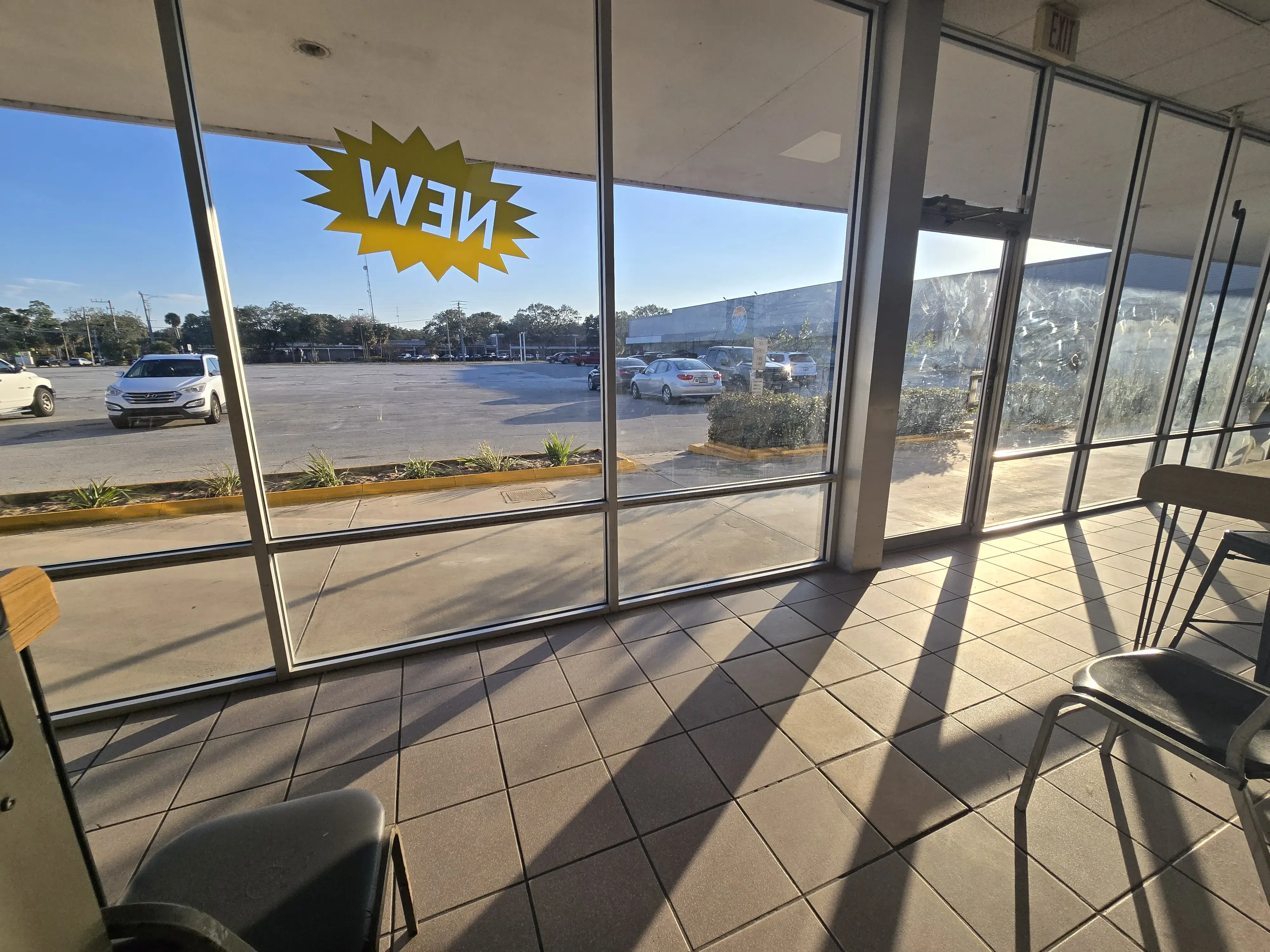 Fresh to Fold Laundromat thumbnail 8