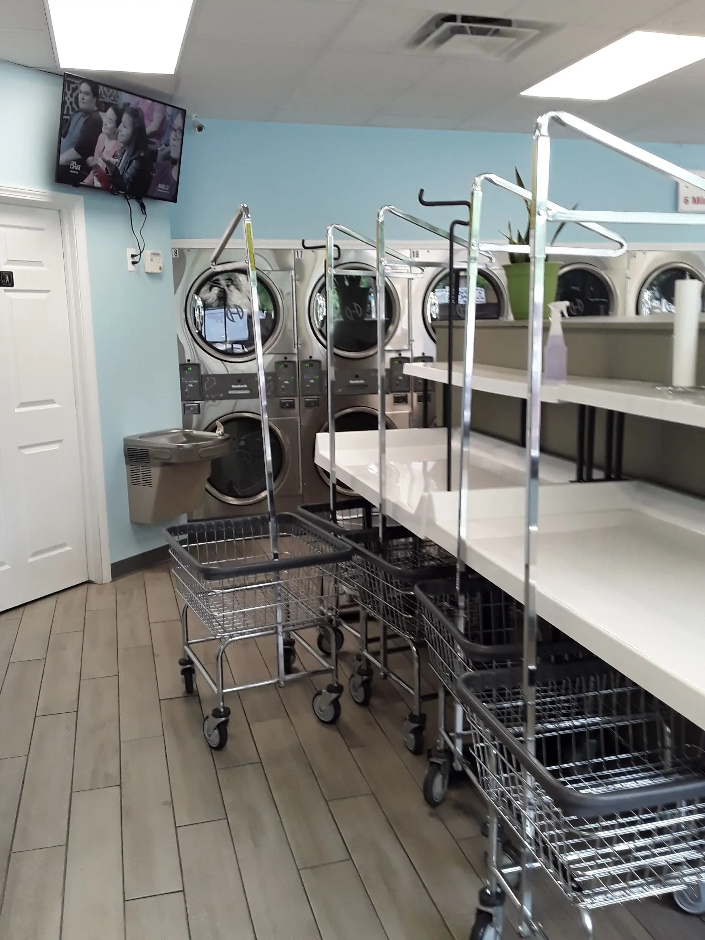 Fresh Wave Coin Laundry thumbnail 10