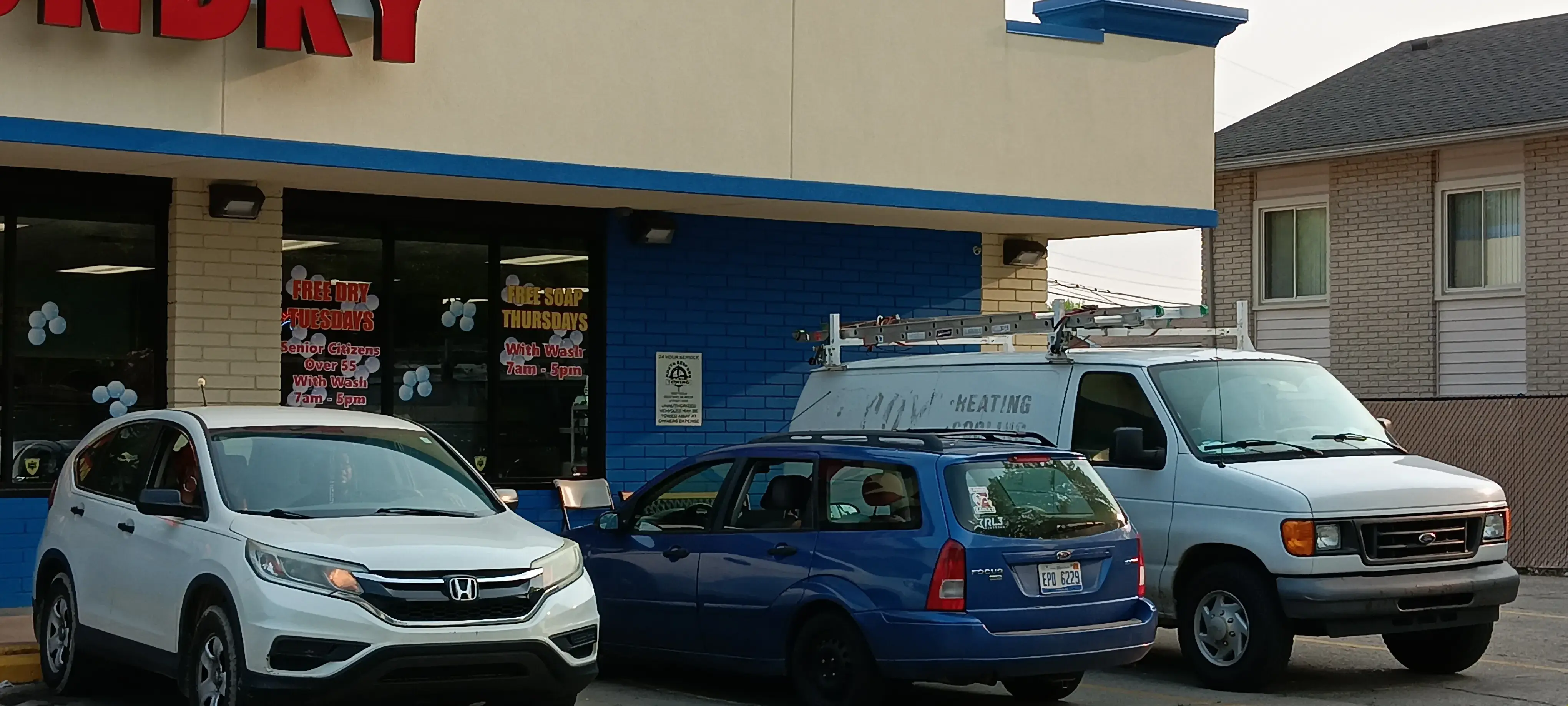 Fresh Wave Coin Laundry - Image 5