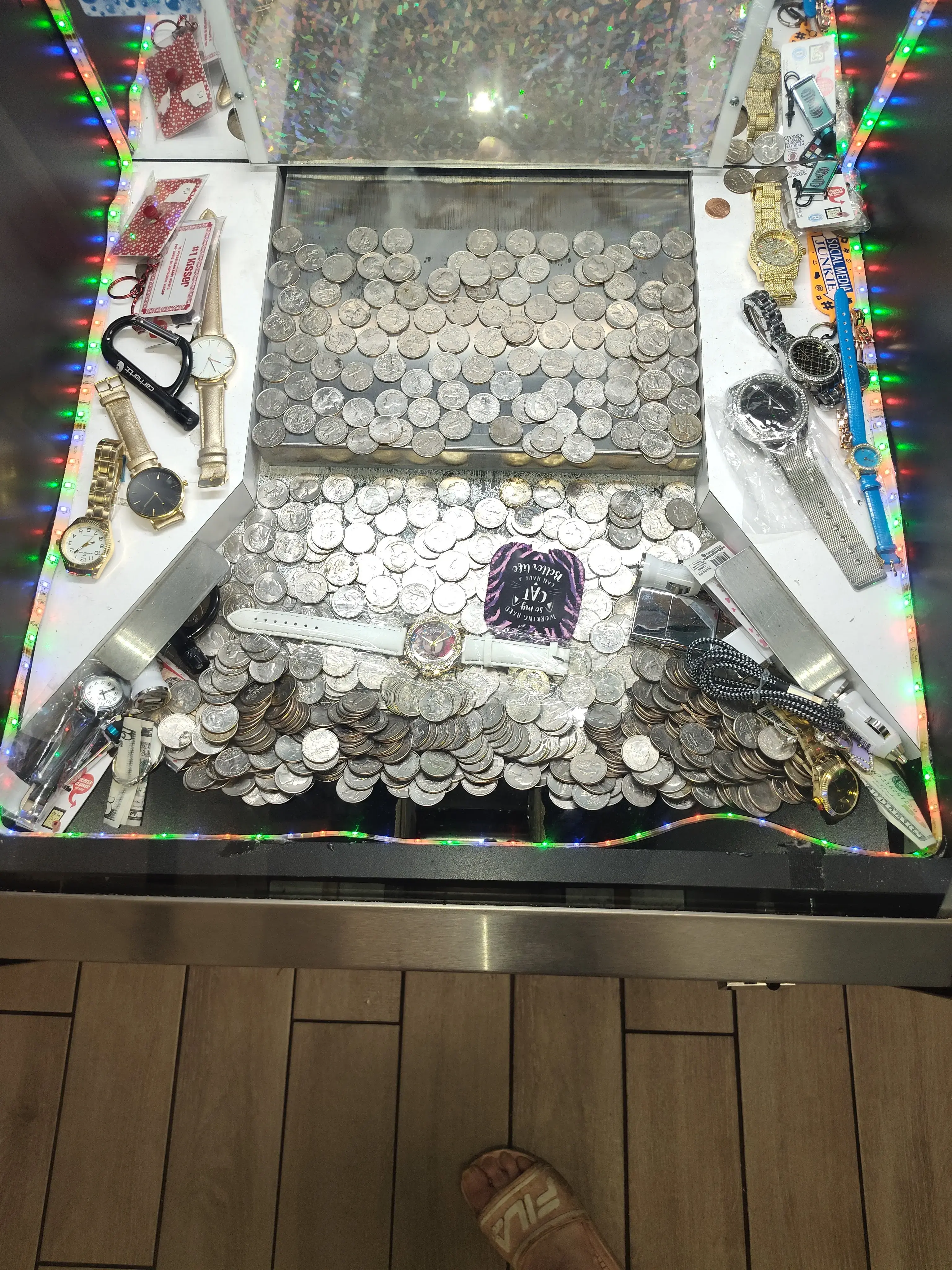 Fresh Wave Coin Laundry - Image 18