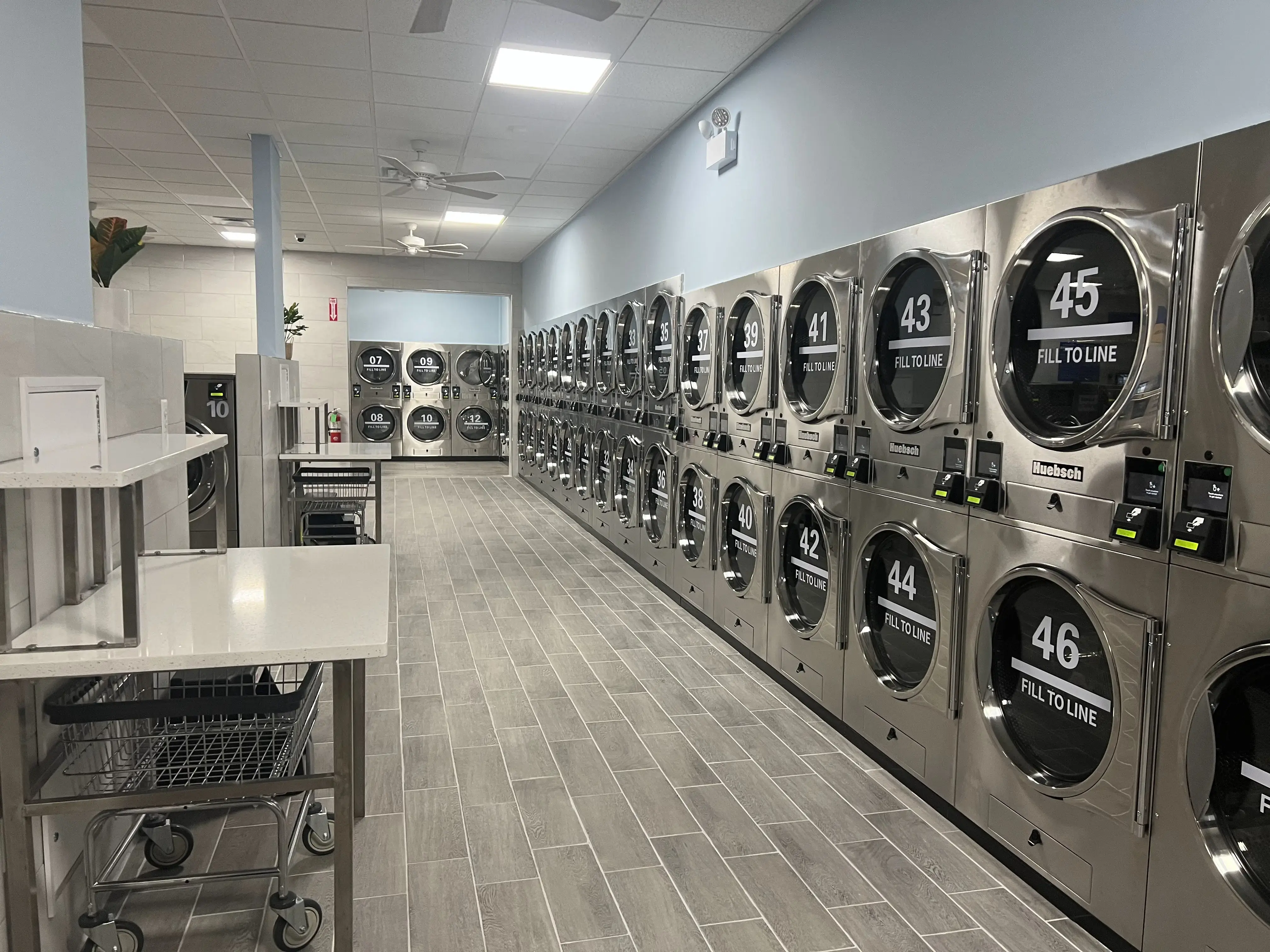 FreshSpin Laundromat - Image 1