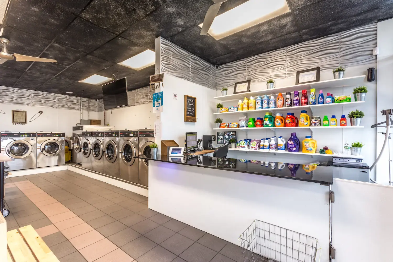 Freshwash Laundromat thumbnail 17