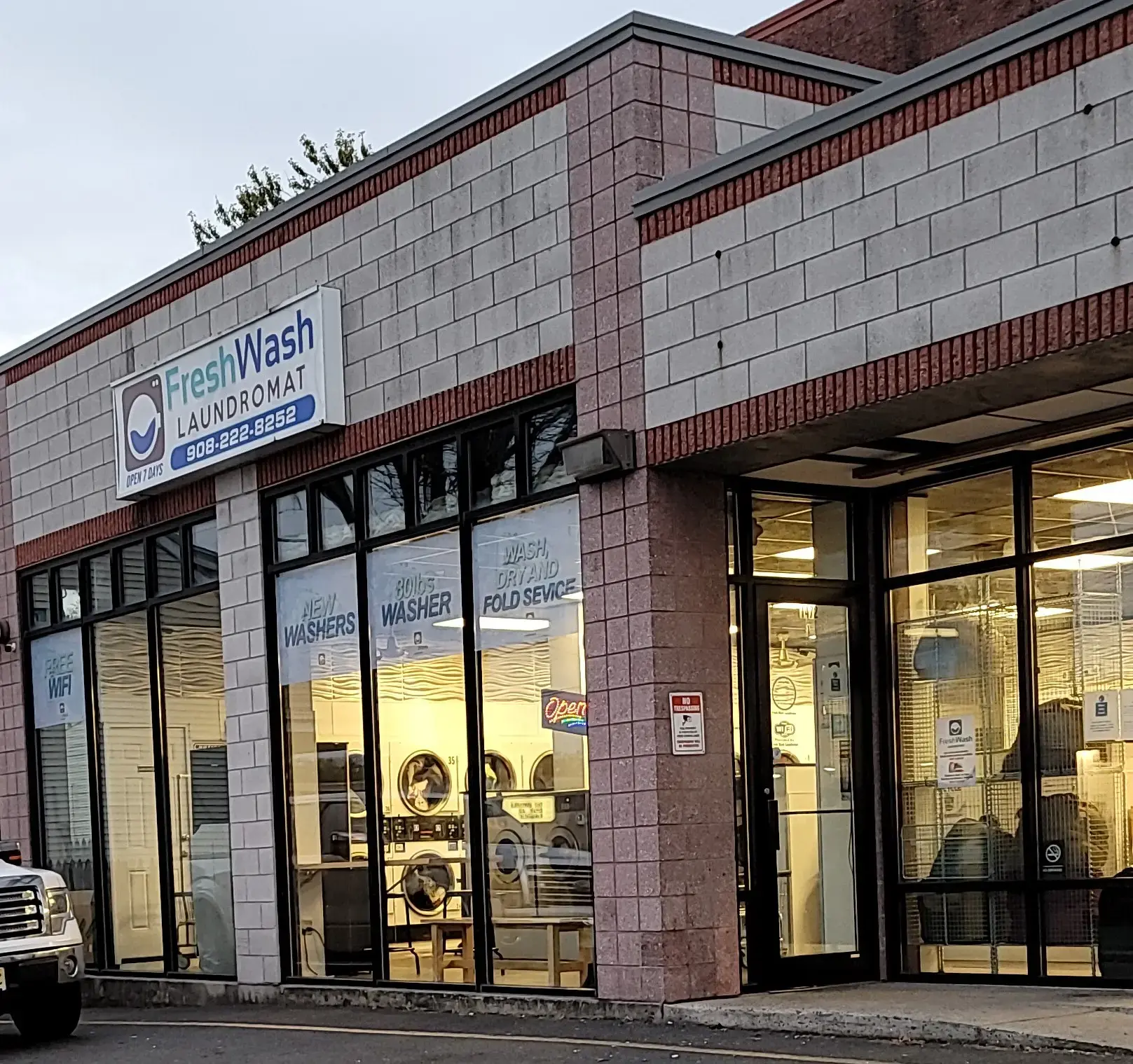 Freshwash Laundromat - Image 9