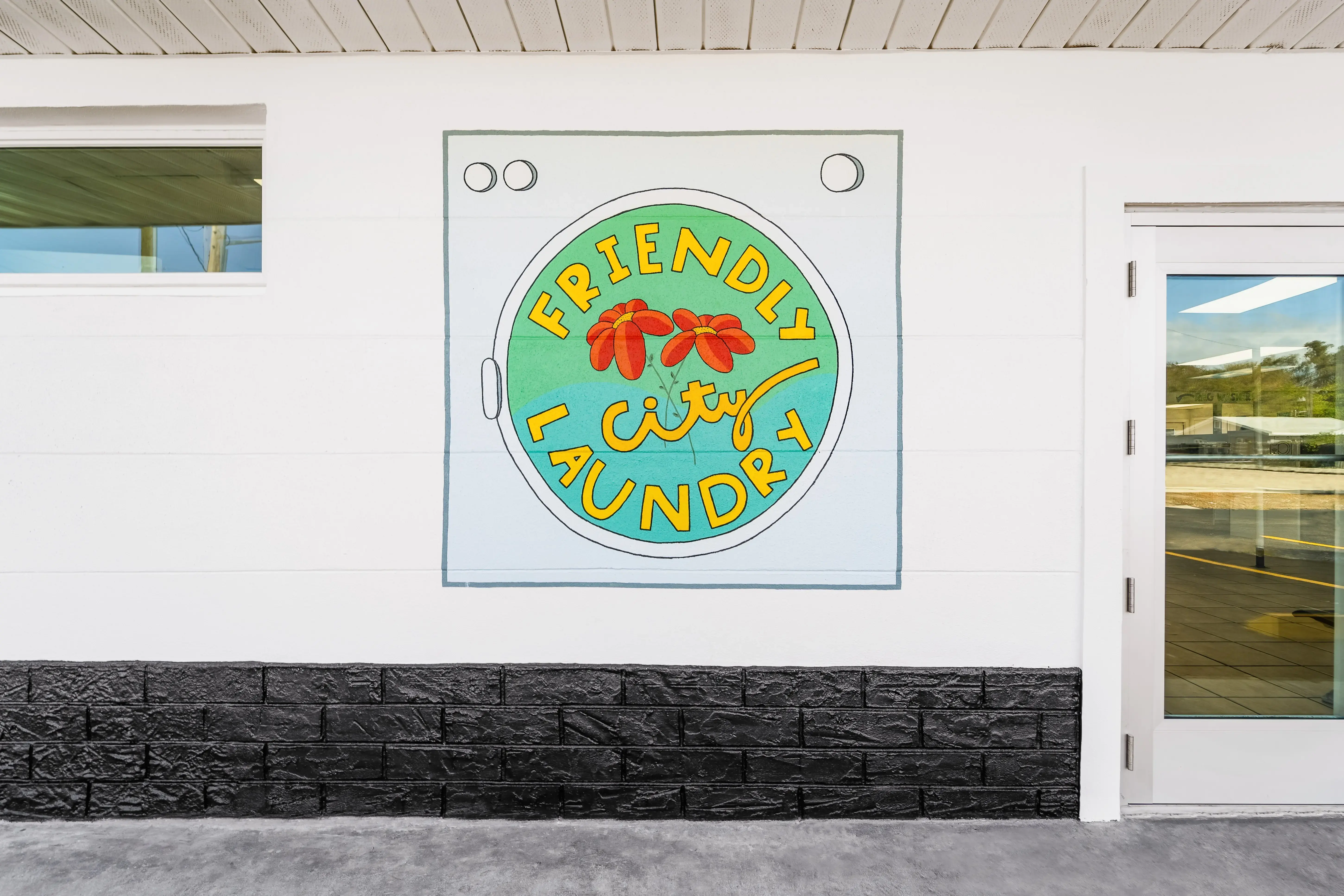 Friendly City Laundry thumbnail 3