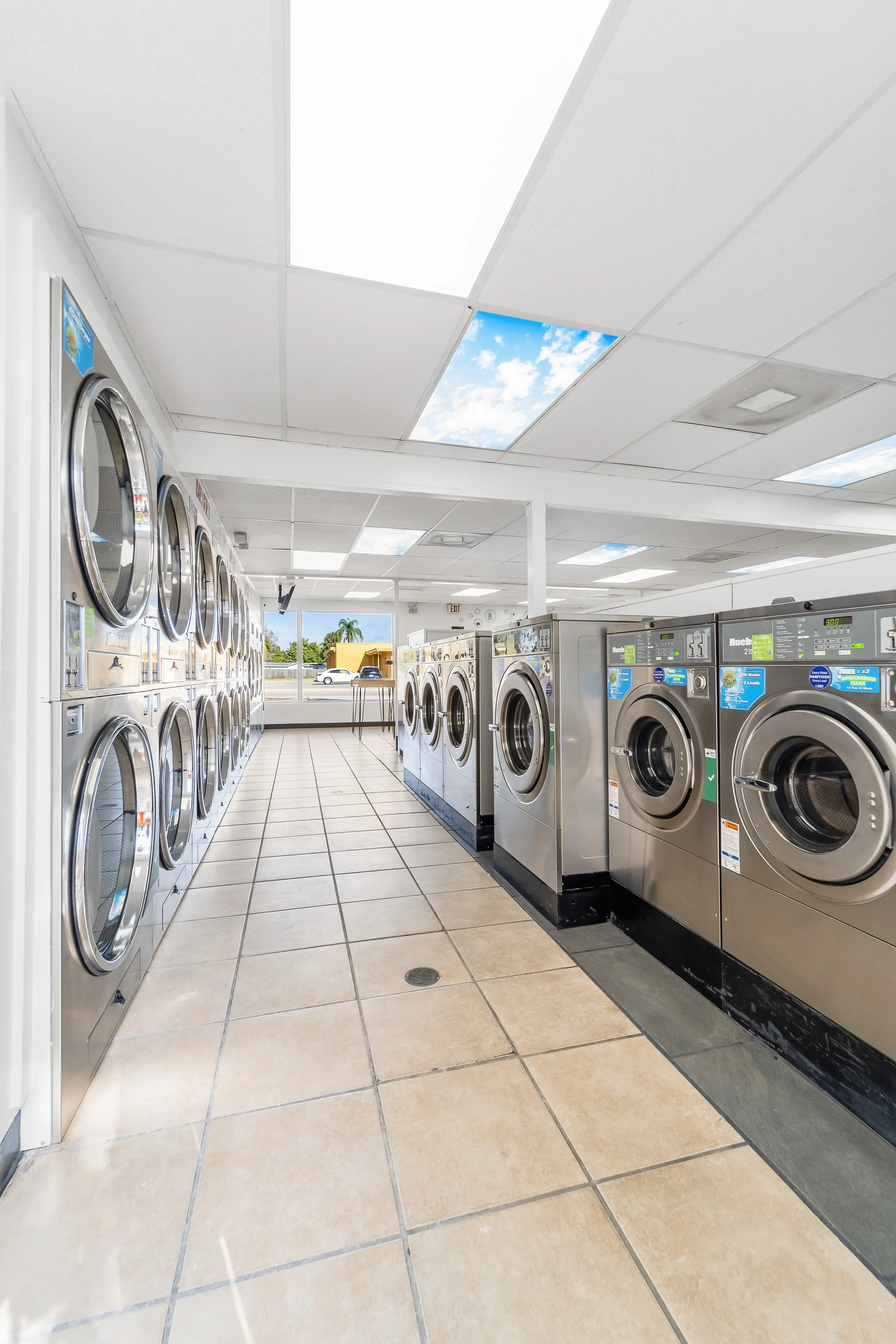 Friendly City Laundry - Image 17