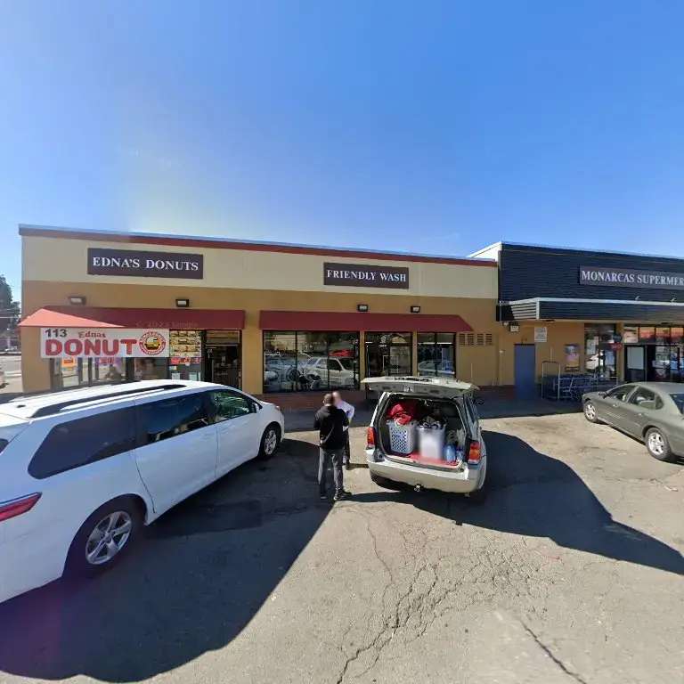 Friendly Wash Coin Laundry - Image 7
