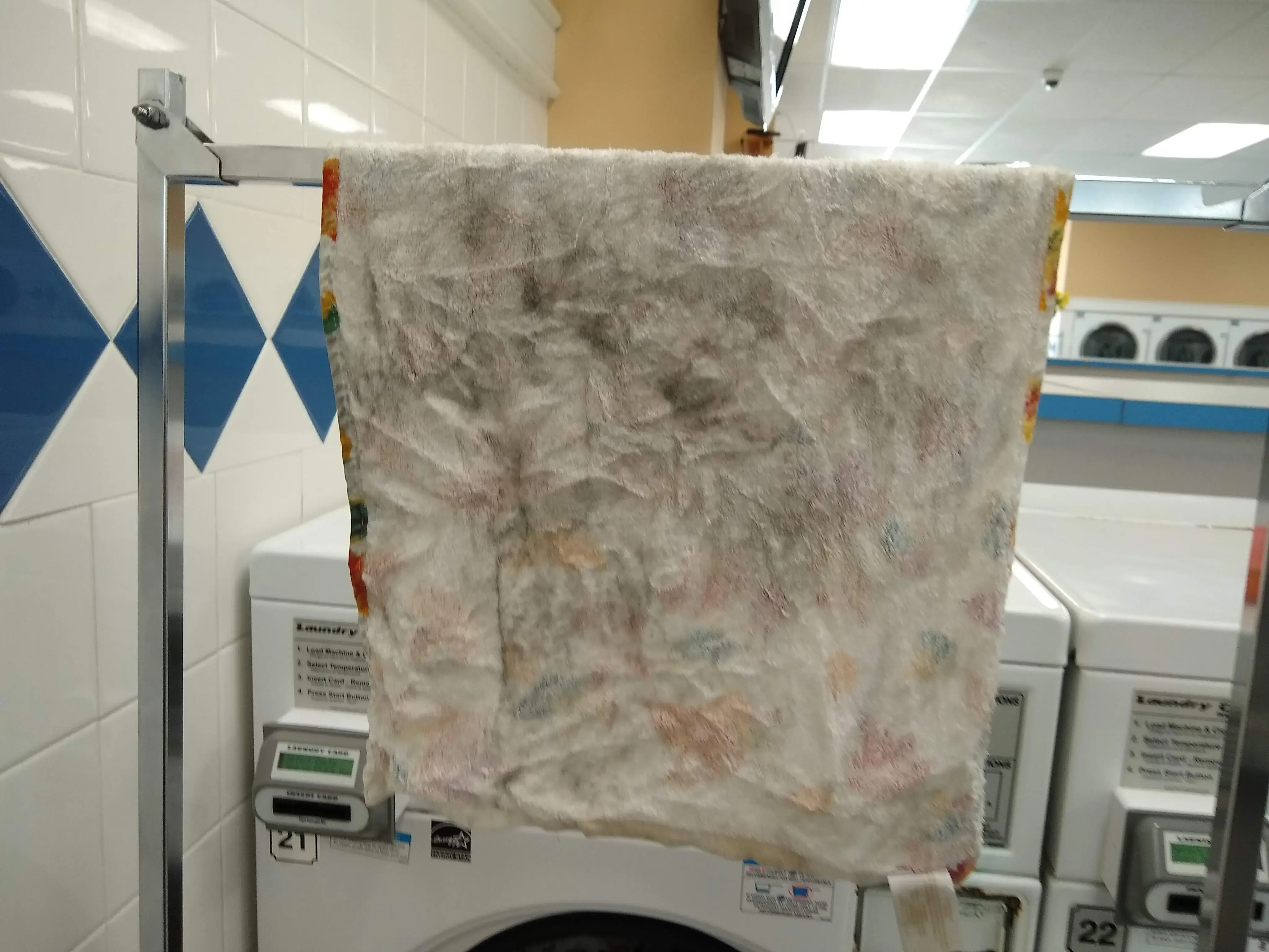 Friendly Wash Laundromat thumbnail 11