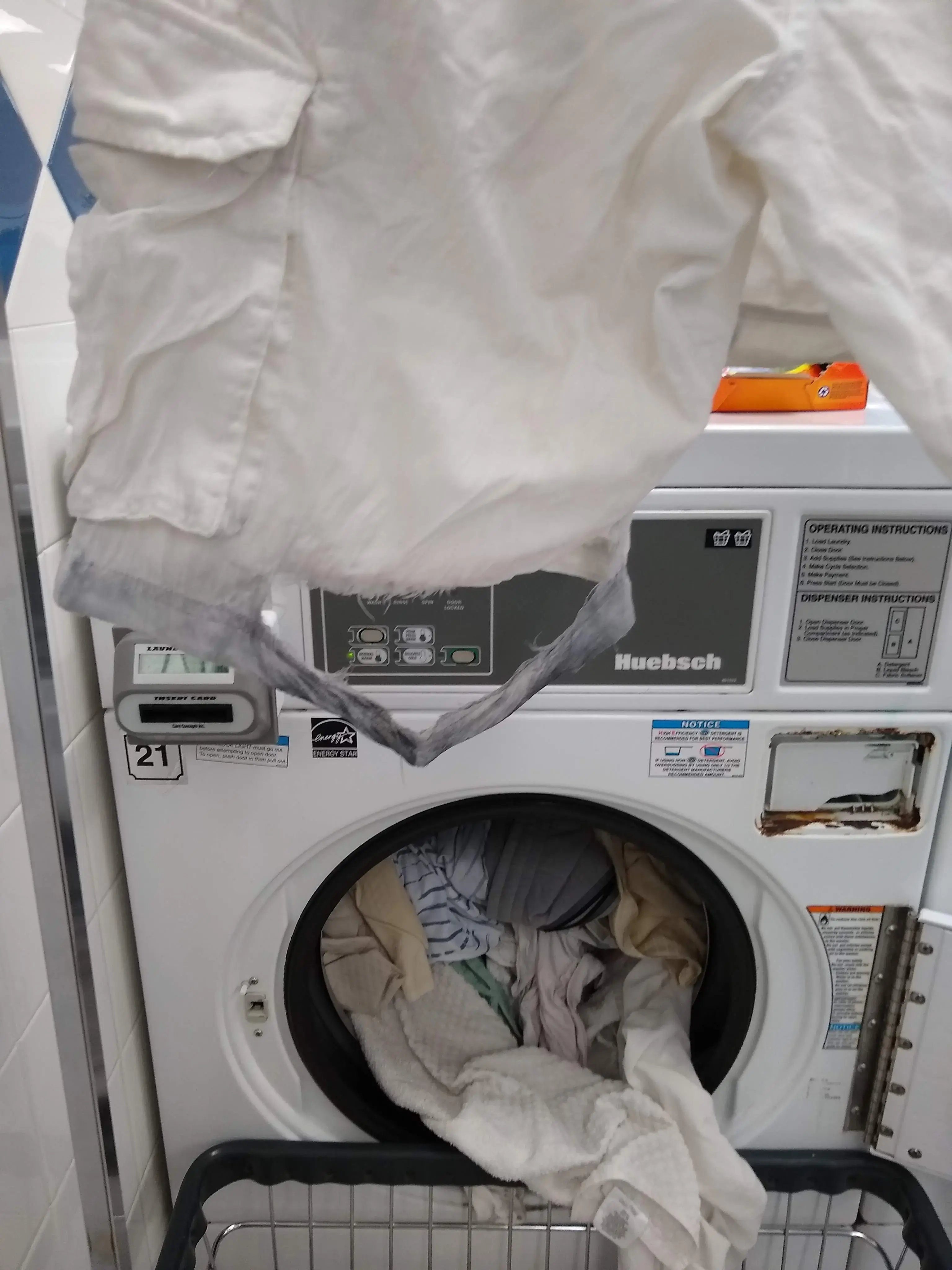 Friendly Wash Laundromat - Image 8