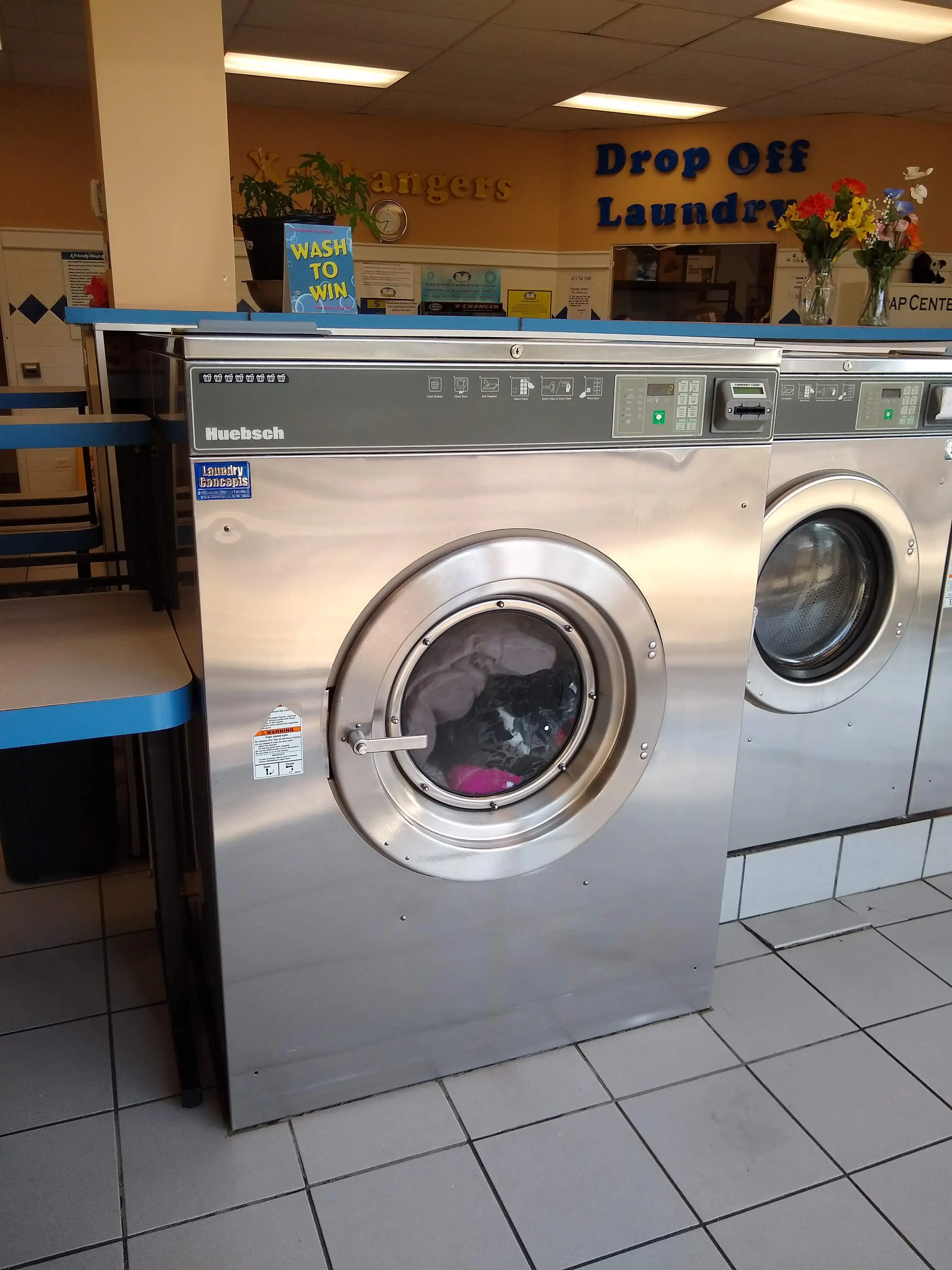 Friendly Wash Laundromat thumbnail 16