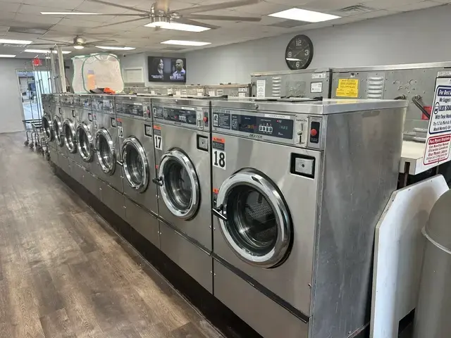 Frisco Wash n Dry - Image 10