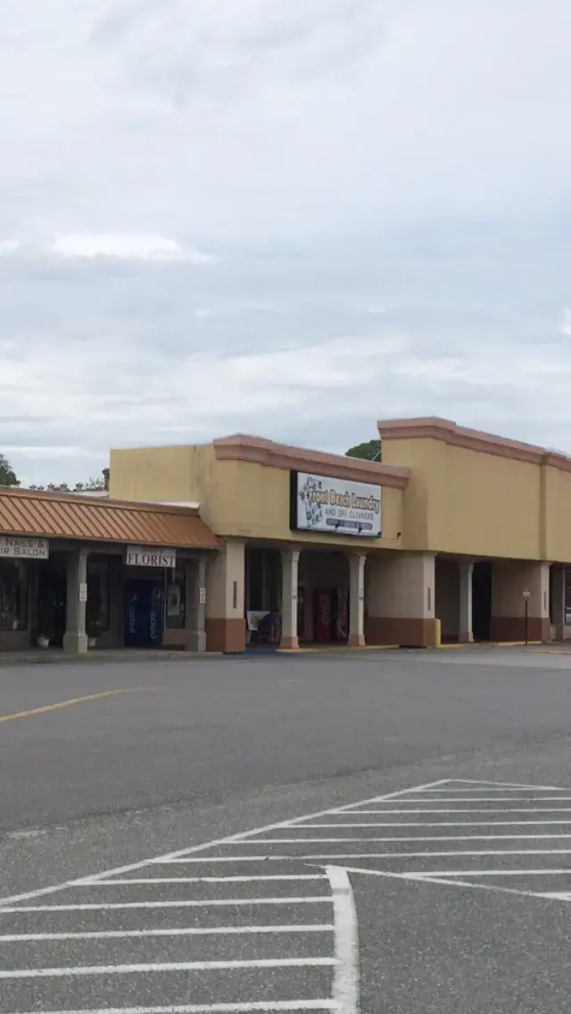 Front Beach Coin Laundry and Dry Cleaners thumbnail 8