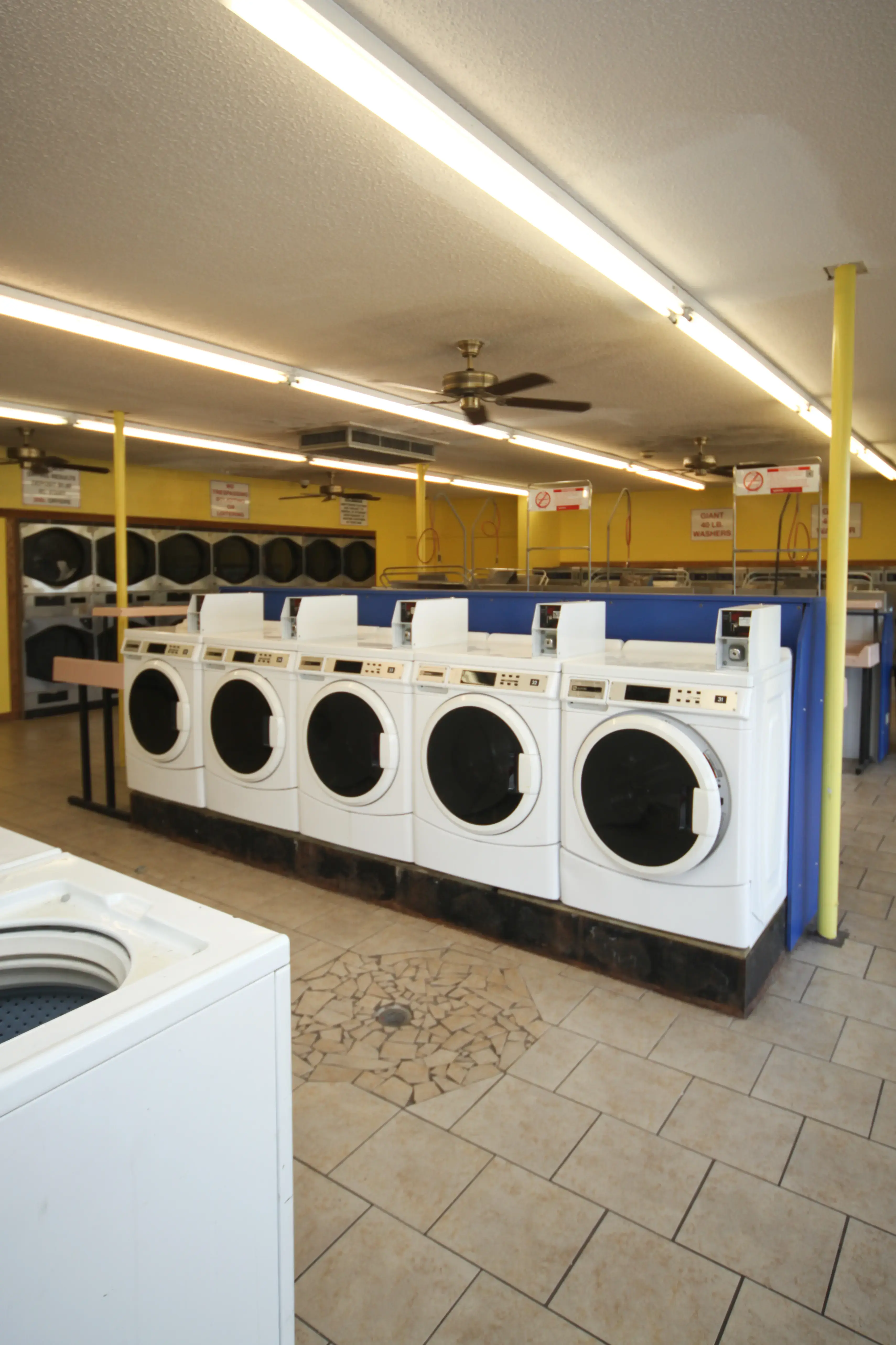 Fun Wash - 15th St thumbnail 10