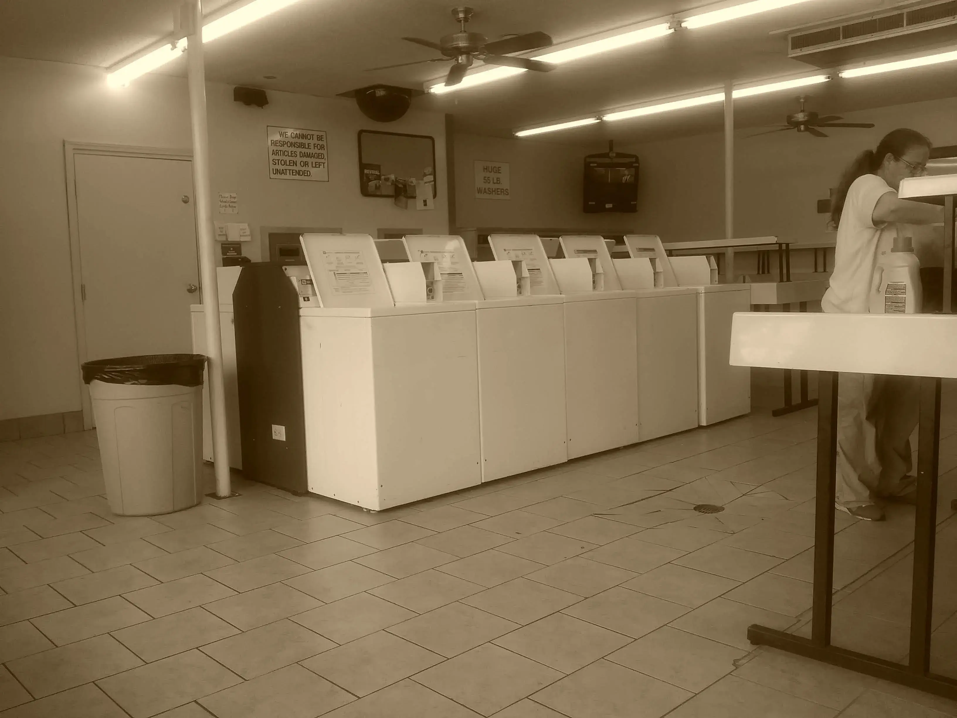Fun Wash - 15th St - Image 7