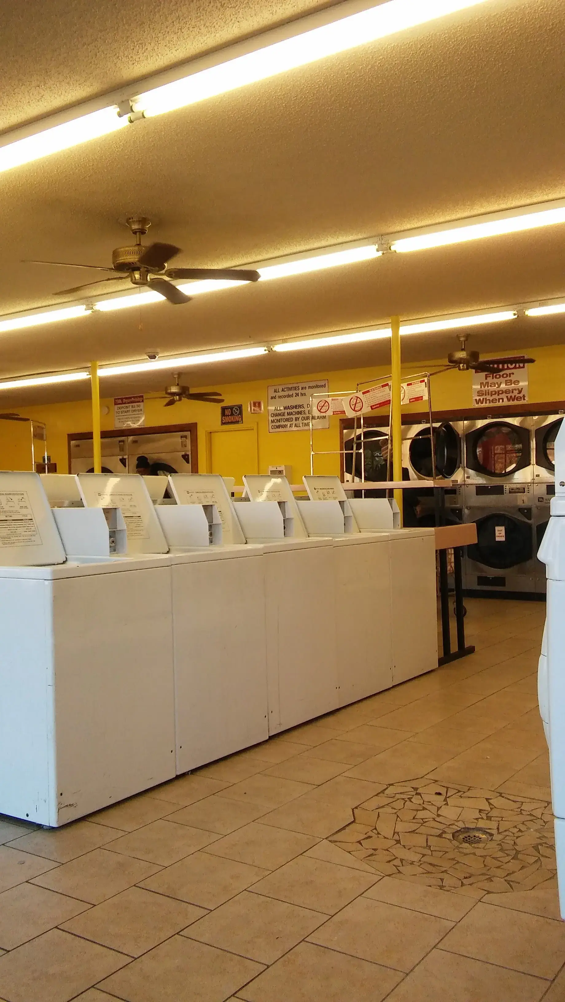 Fun Wash - 15th St - Image 5