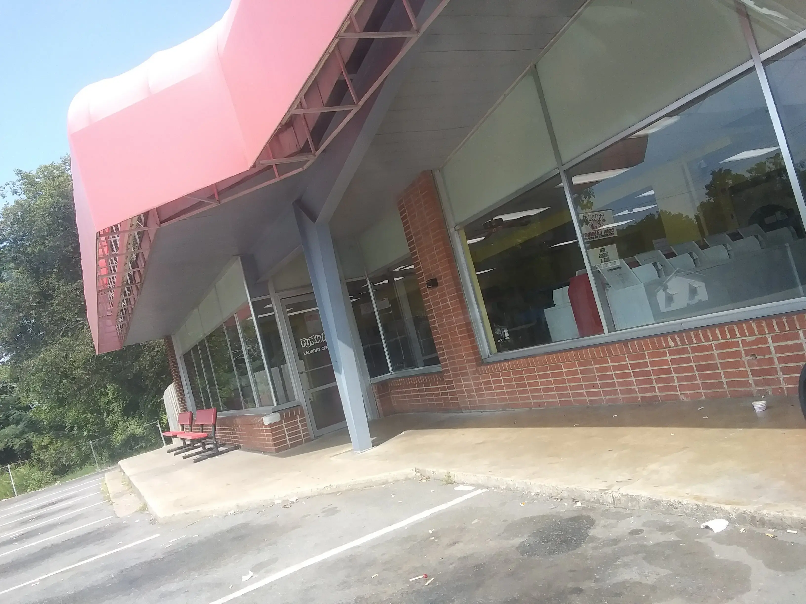 Fun Wash - Edison - Image 13