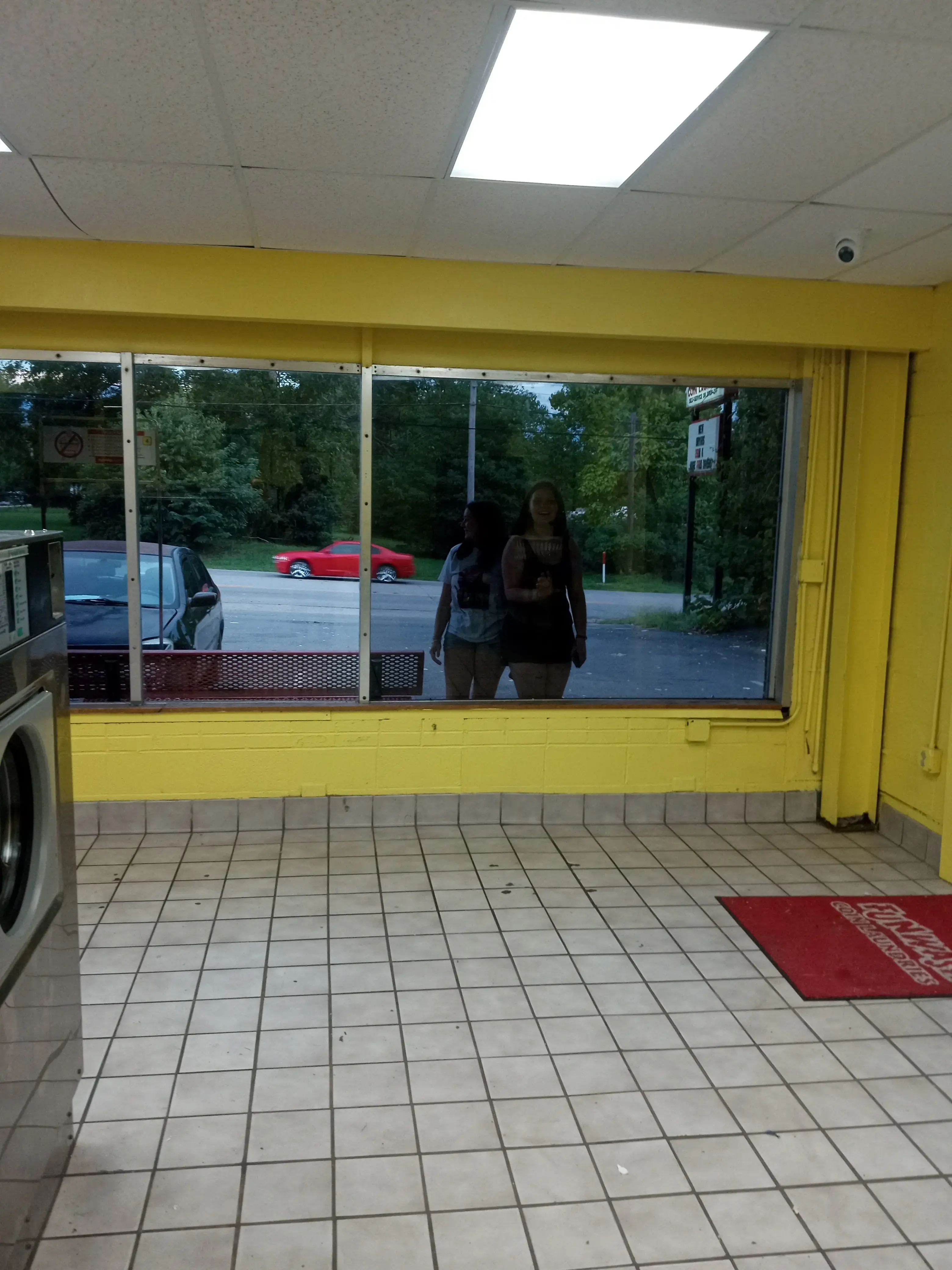 Fun Wash - Edison - Image 16