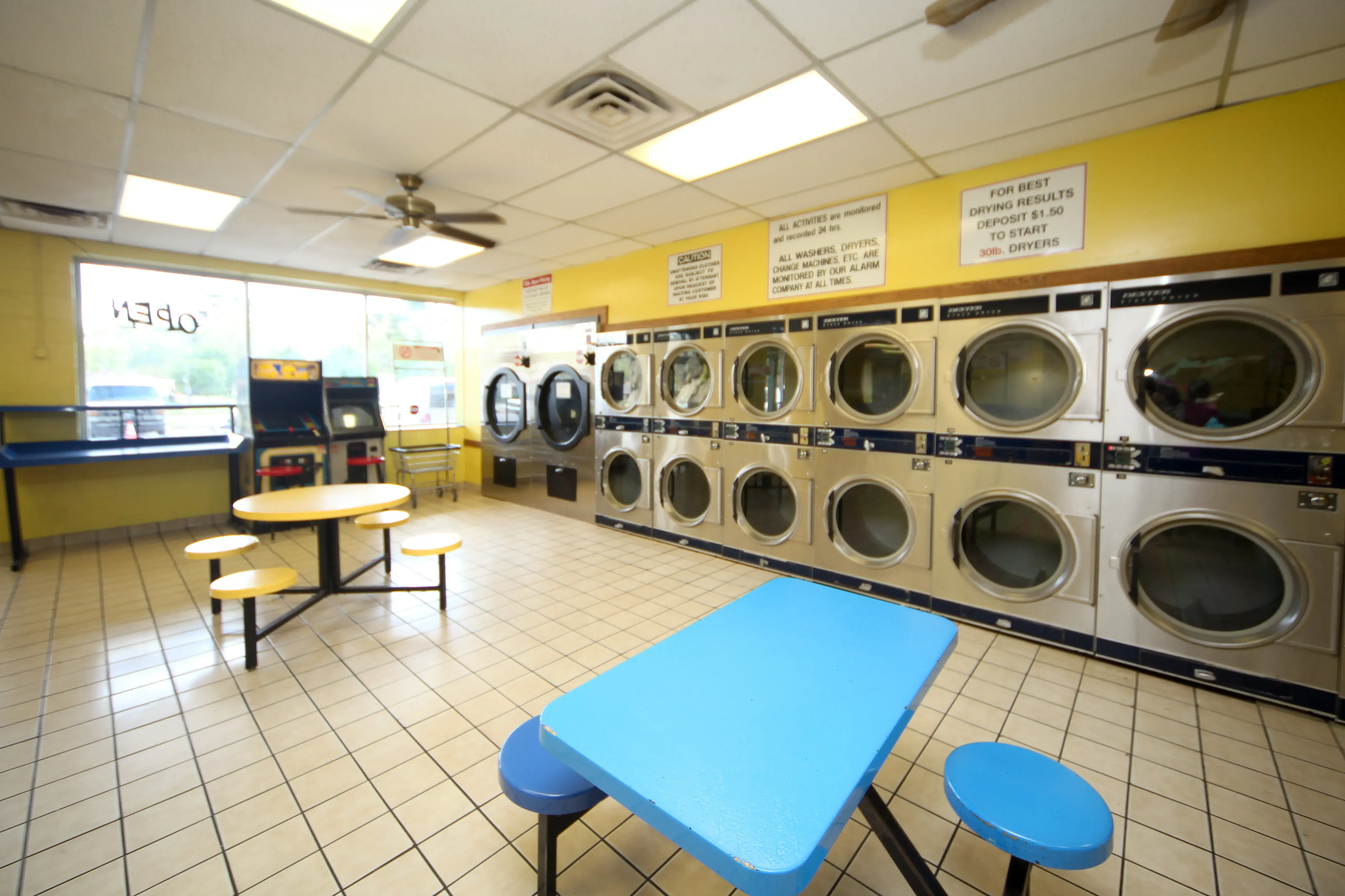 Fun Wash - Geyer Springs thumbnail 1