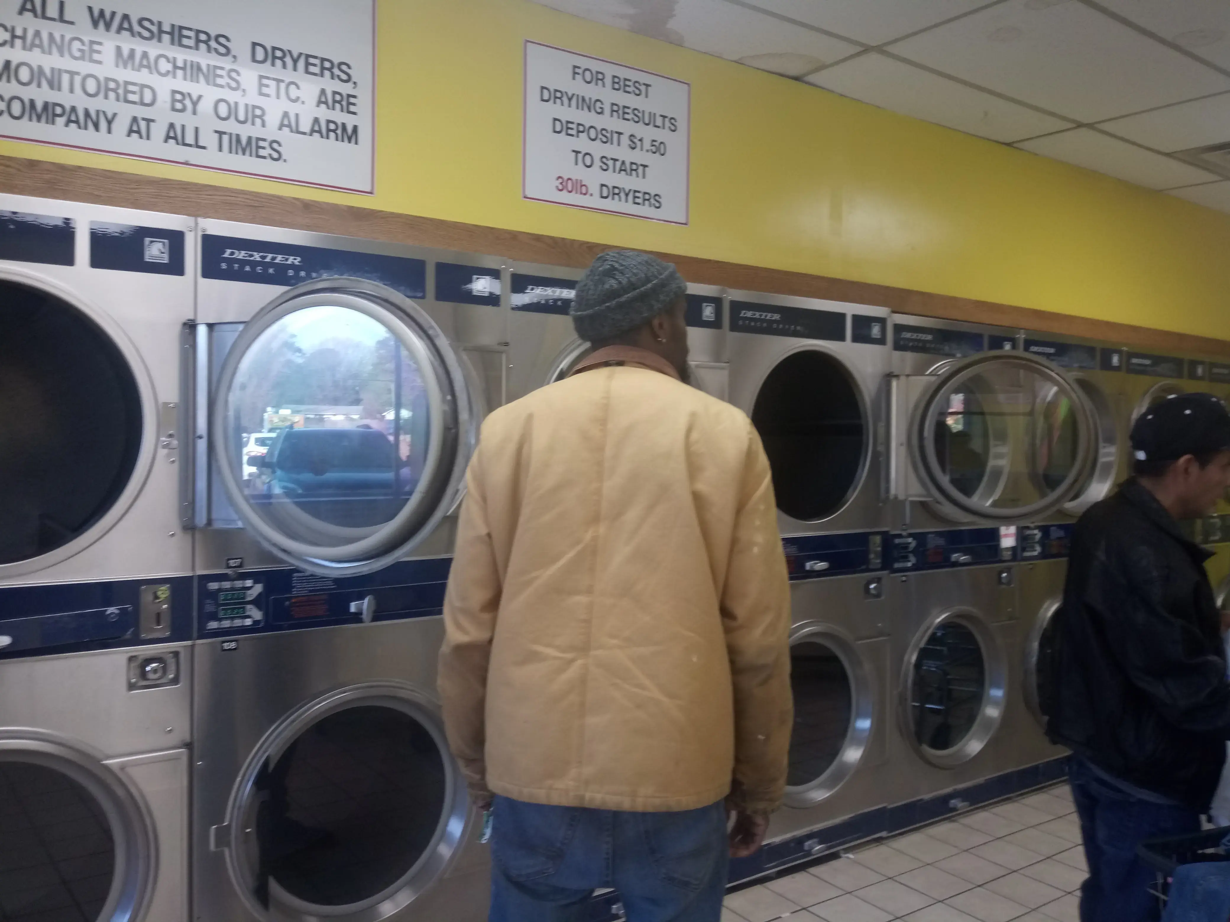 Fun Wash - Geyer Springs - Image 17