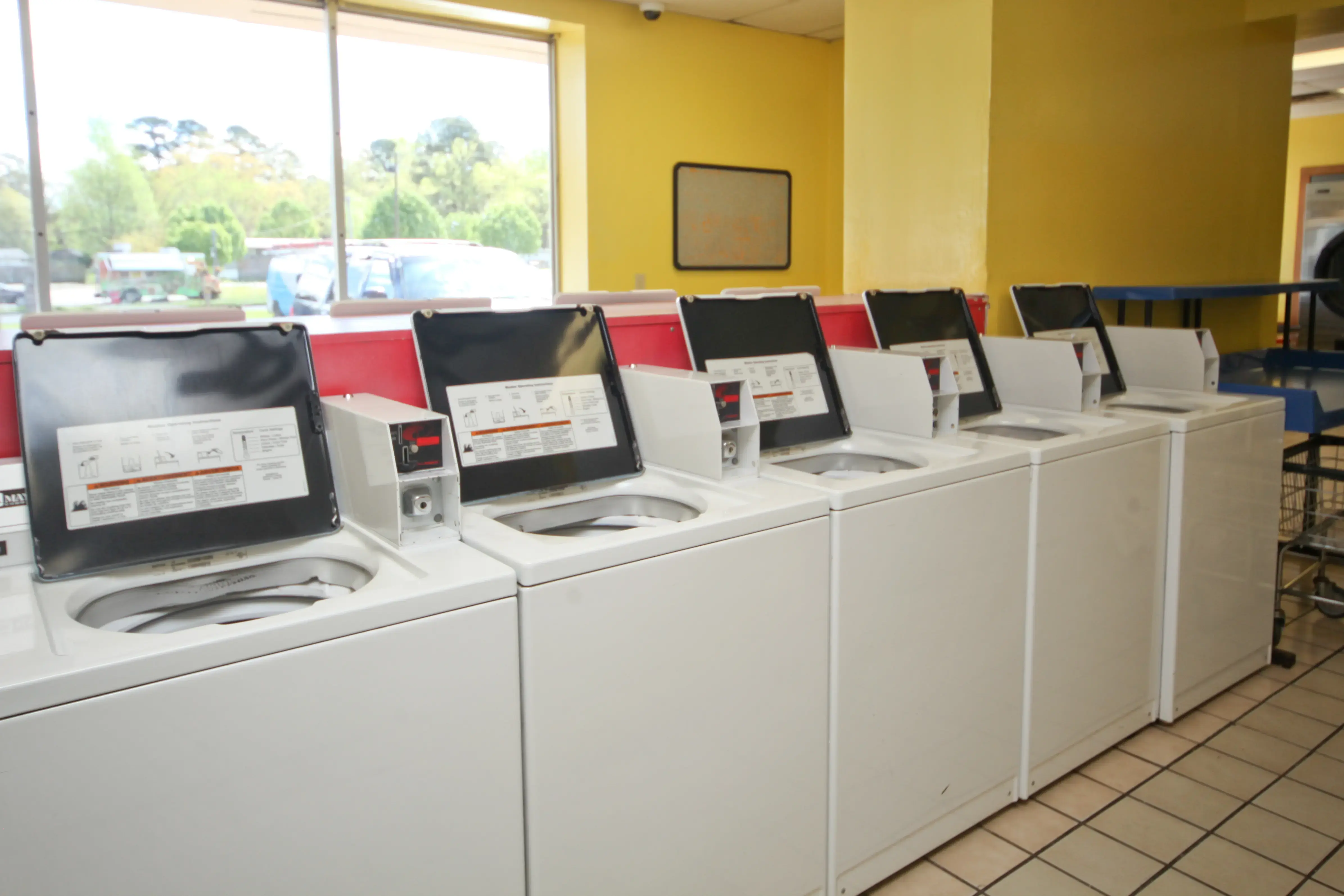 Fun Wash - Geyer Springs - Image 3