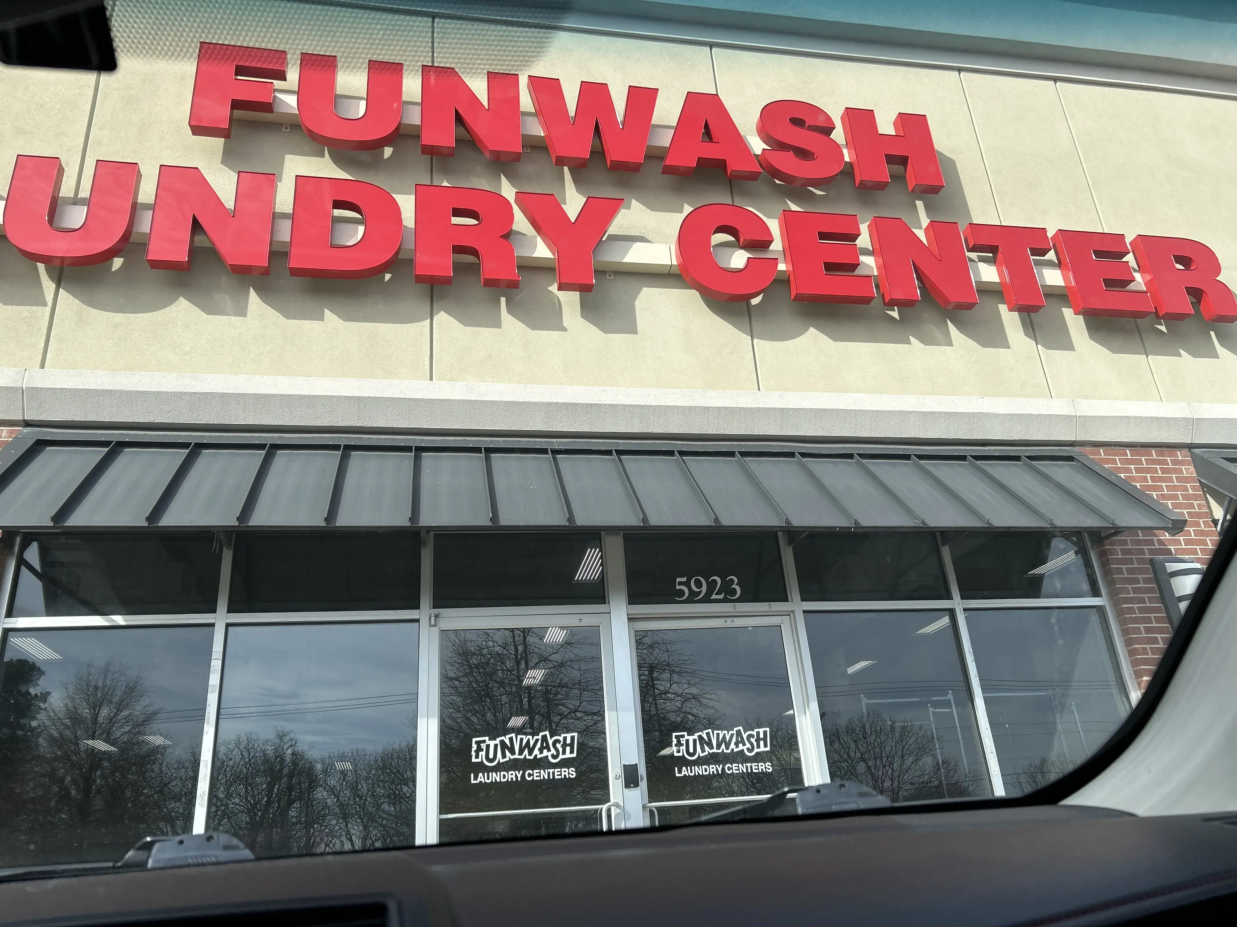 Fun Wash - JFK in Overbrook Plaza thumbnail 8