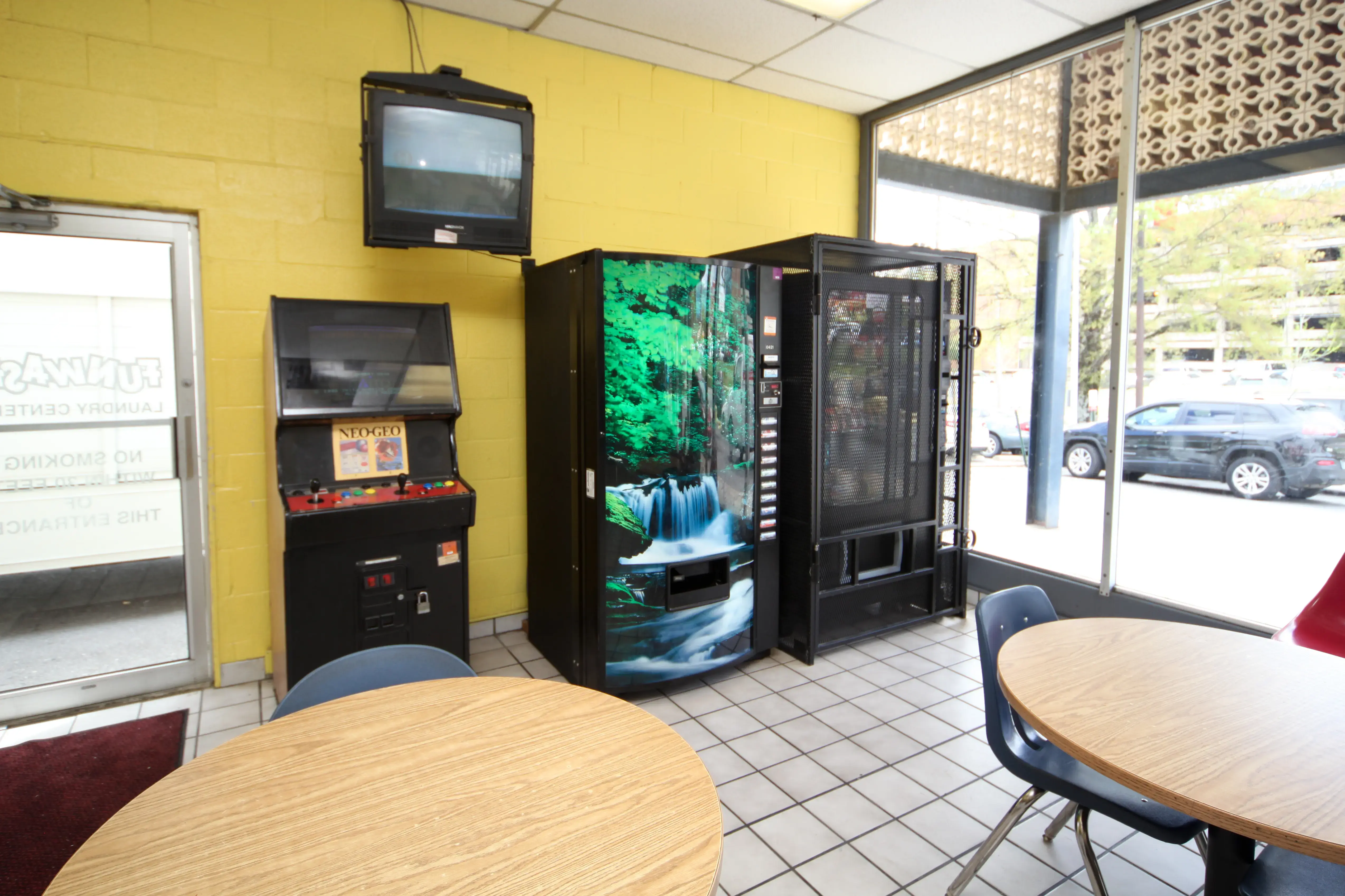 Fun Wash - West Markham - Image 4
