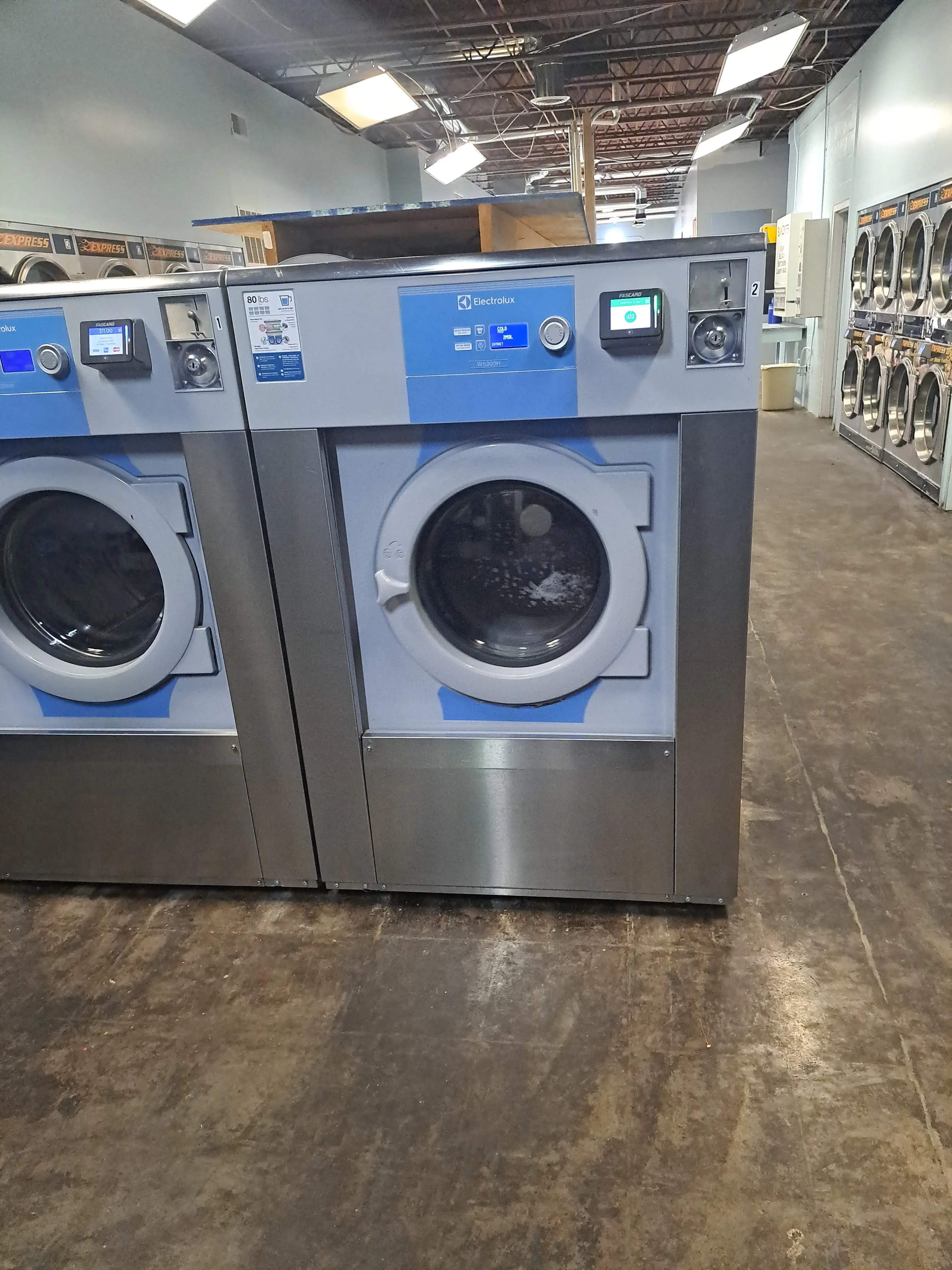 G-Mom's Express Laundry - Image 3