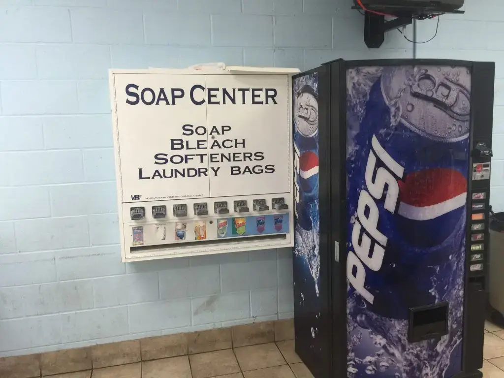 Gaint Coin Laundry - Eastway Dr thumbnail 7