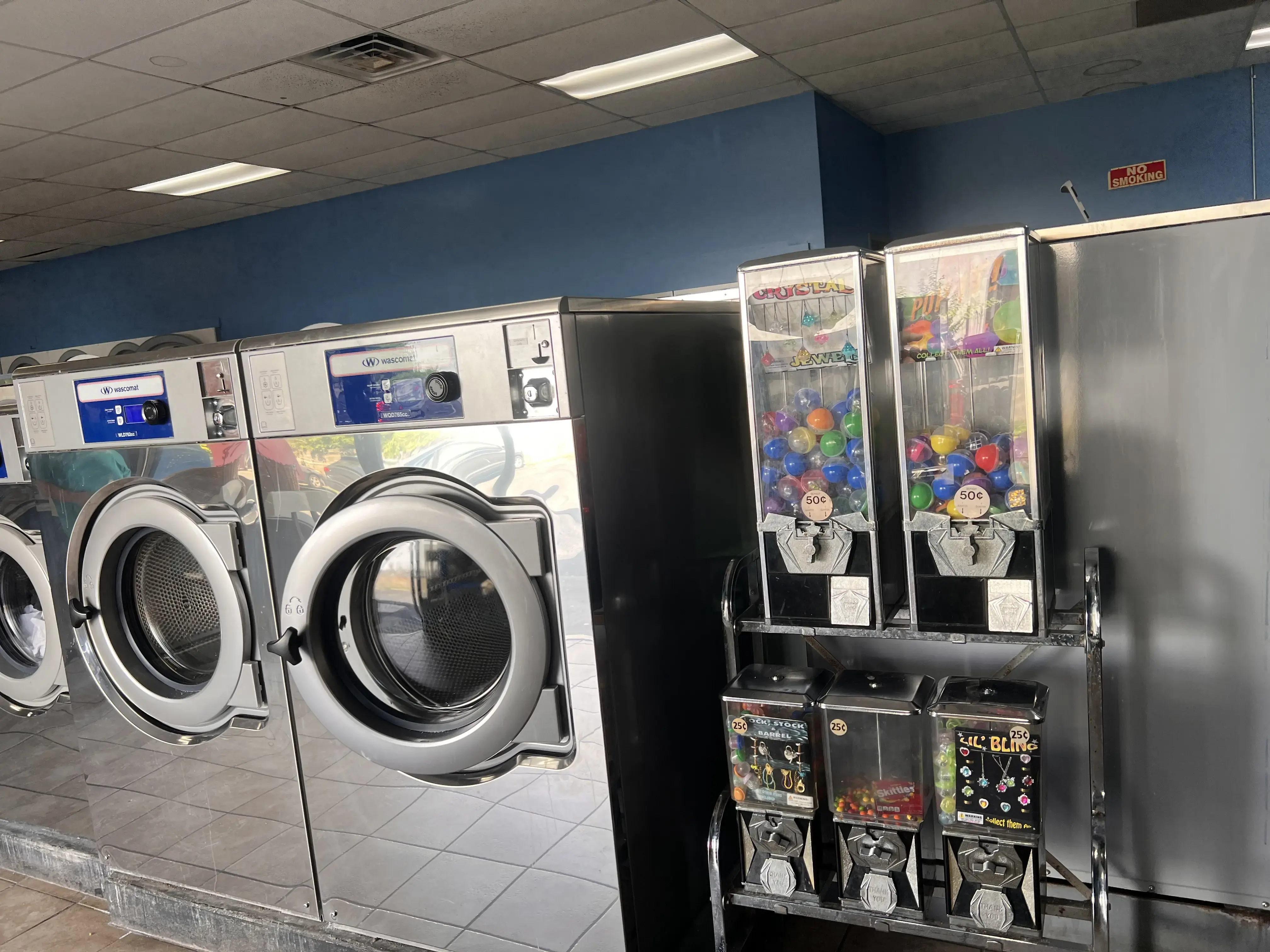 Gaint Coin Laundry - Eastway Dr thumbnail 14