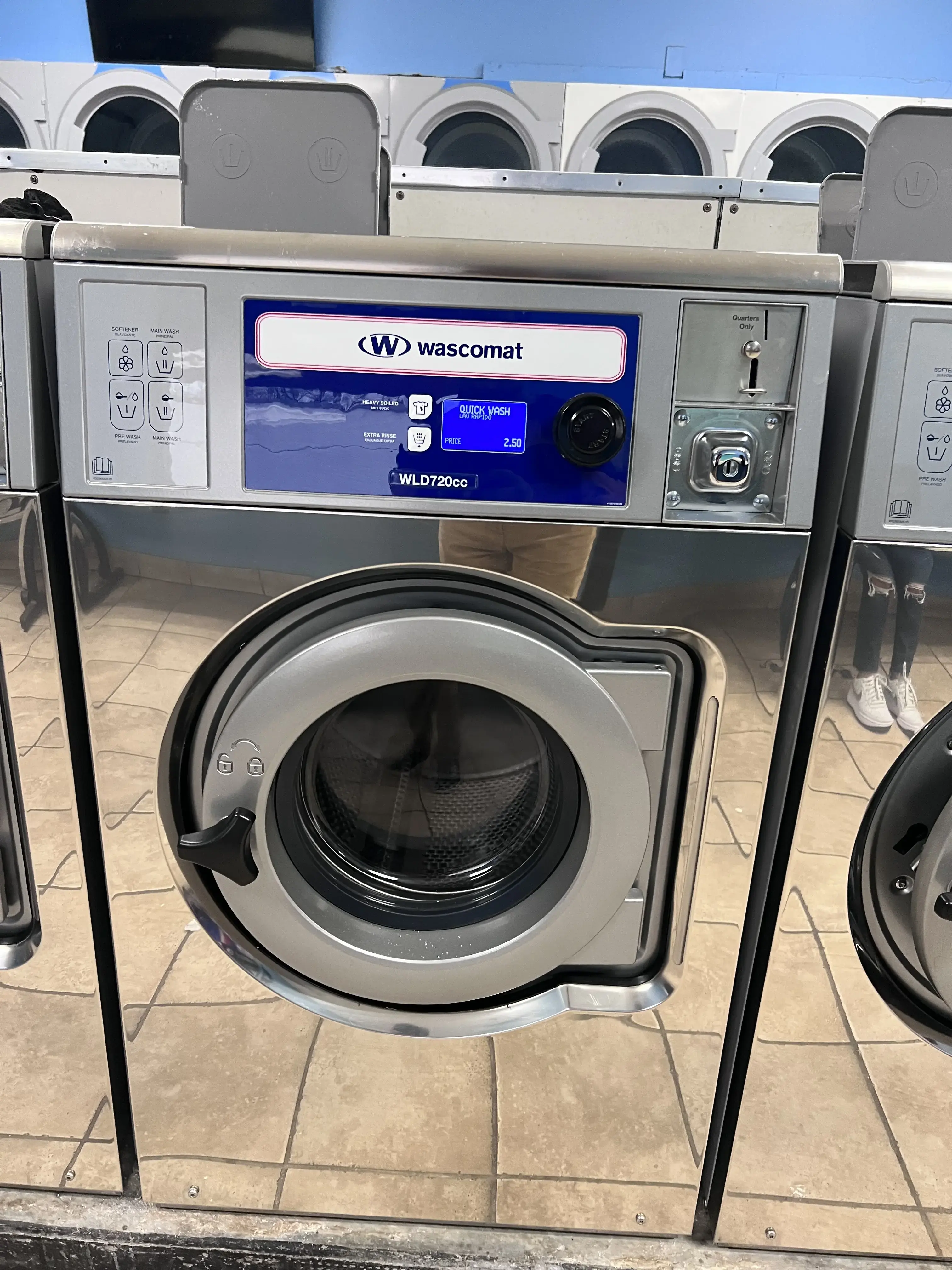 Gaint Coin Laundry - Eastway Dr - Image 11