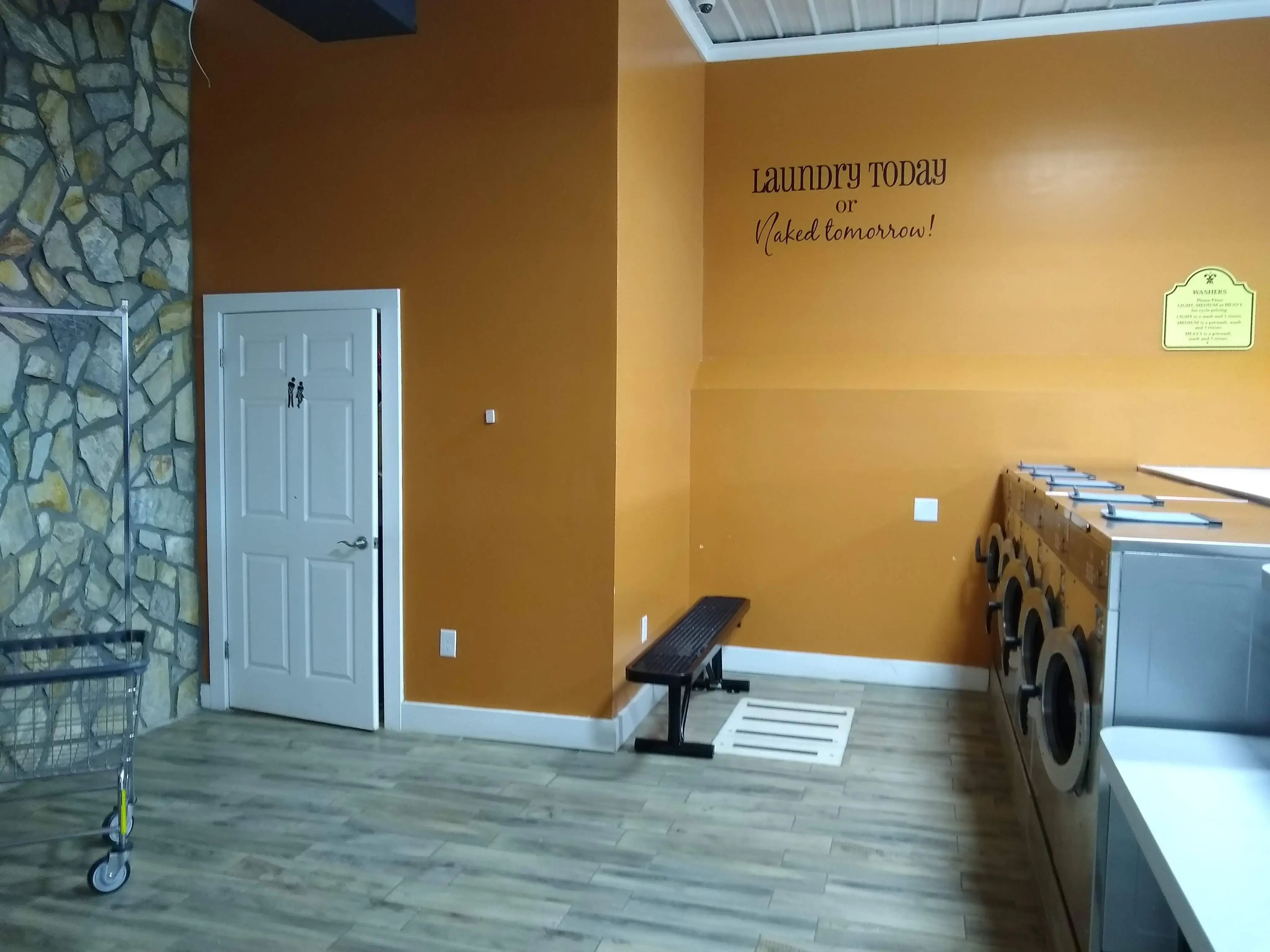 Galax Laundromat - Image 5