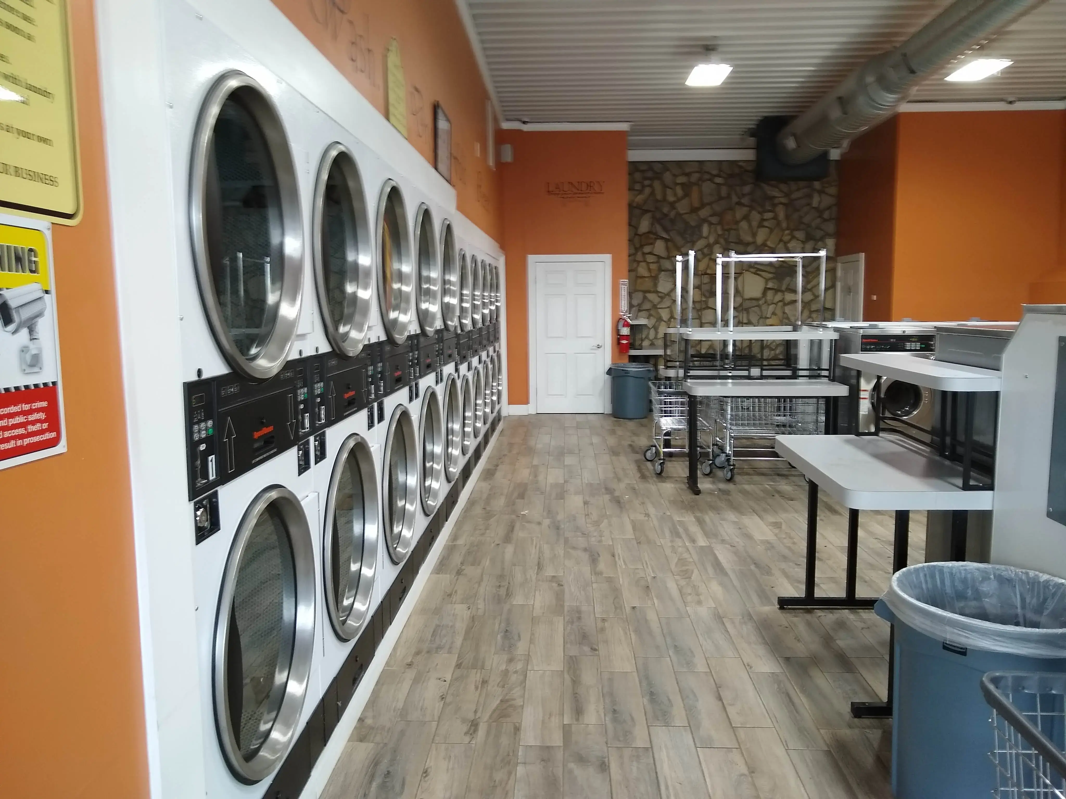 Galax Laundromat thumbnail 19