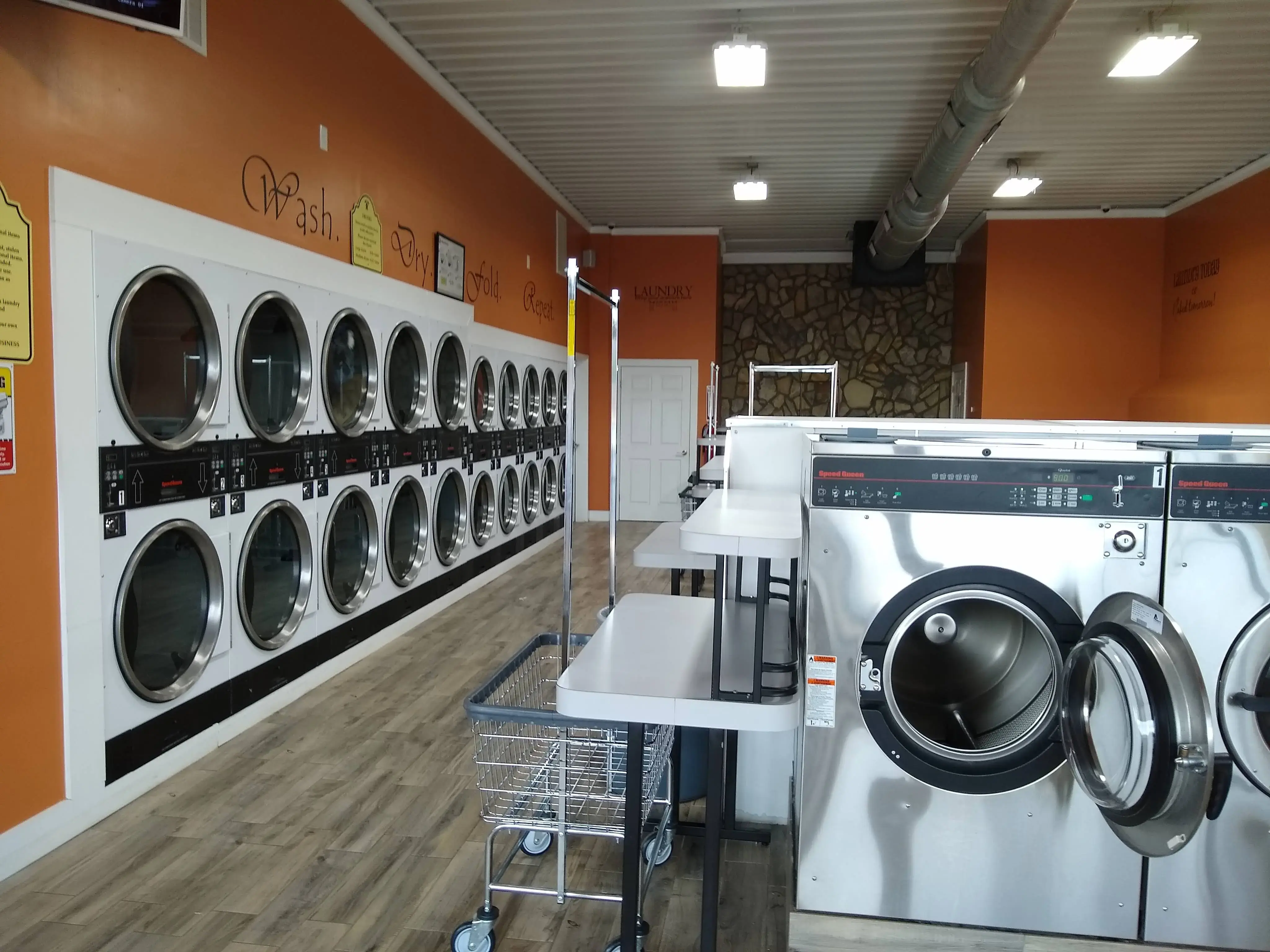 Galax Laundromat - Image 20