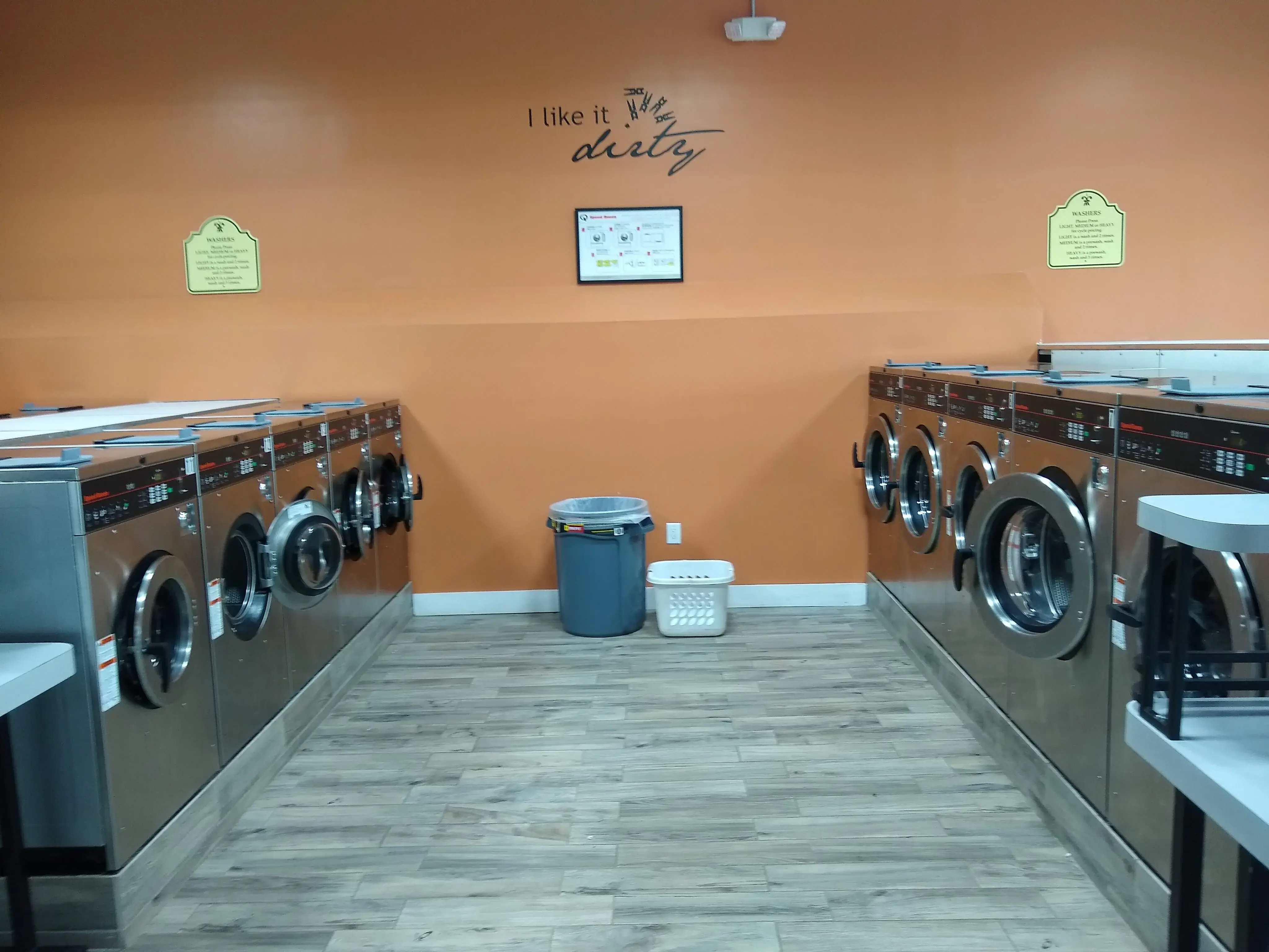 Galax Laundromat thumbnail 10