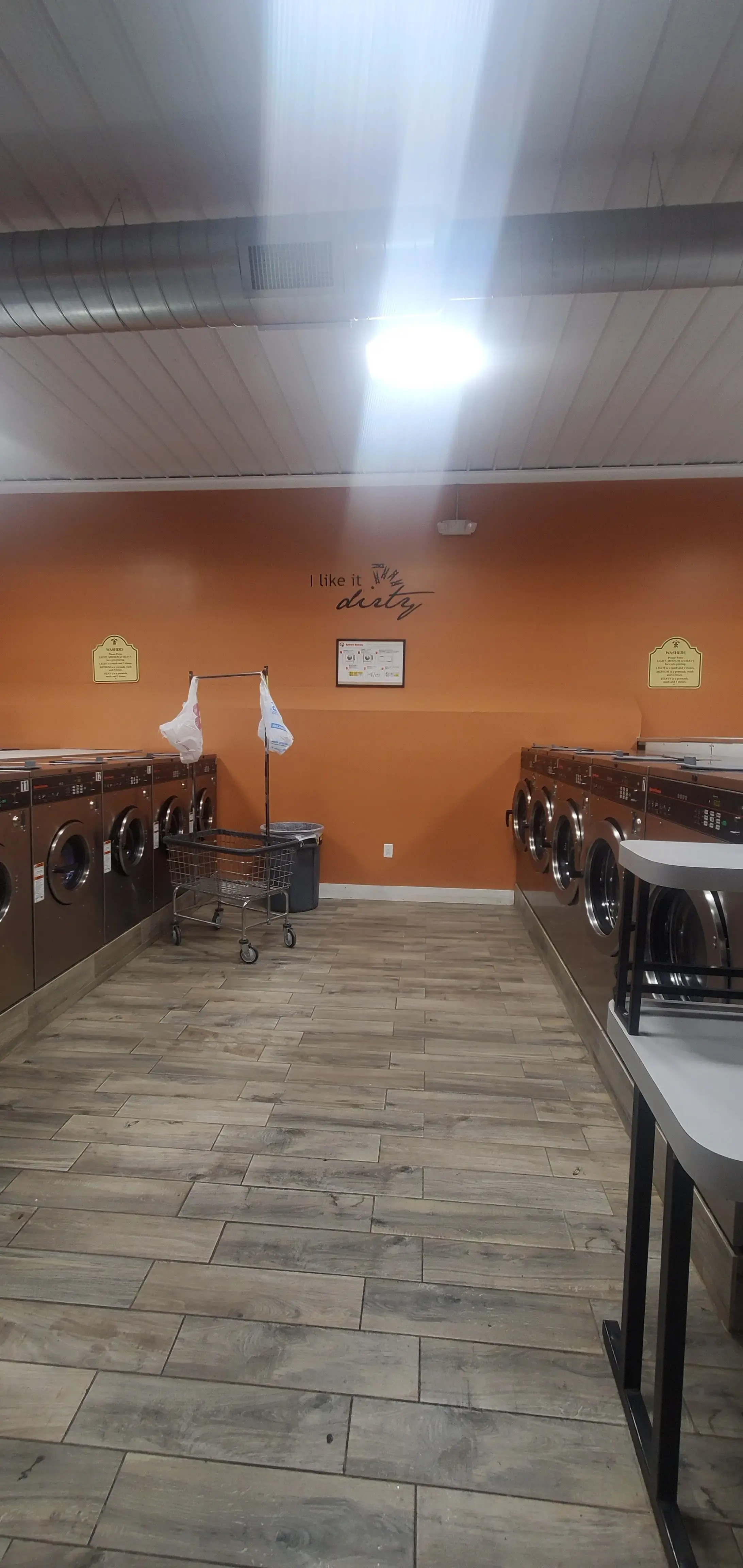 Galax Laundromat thumbnail 6