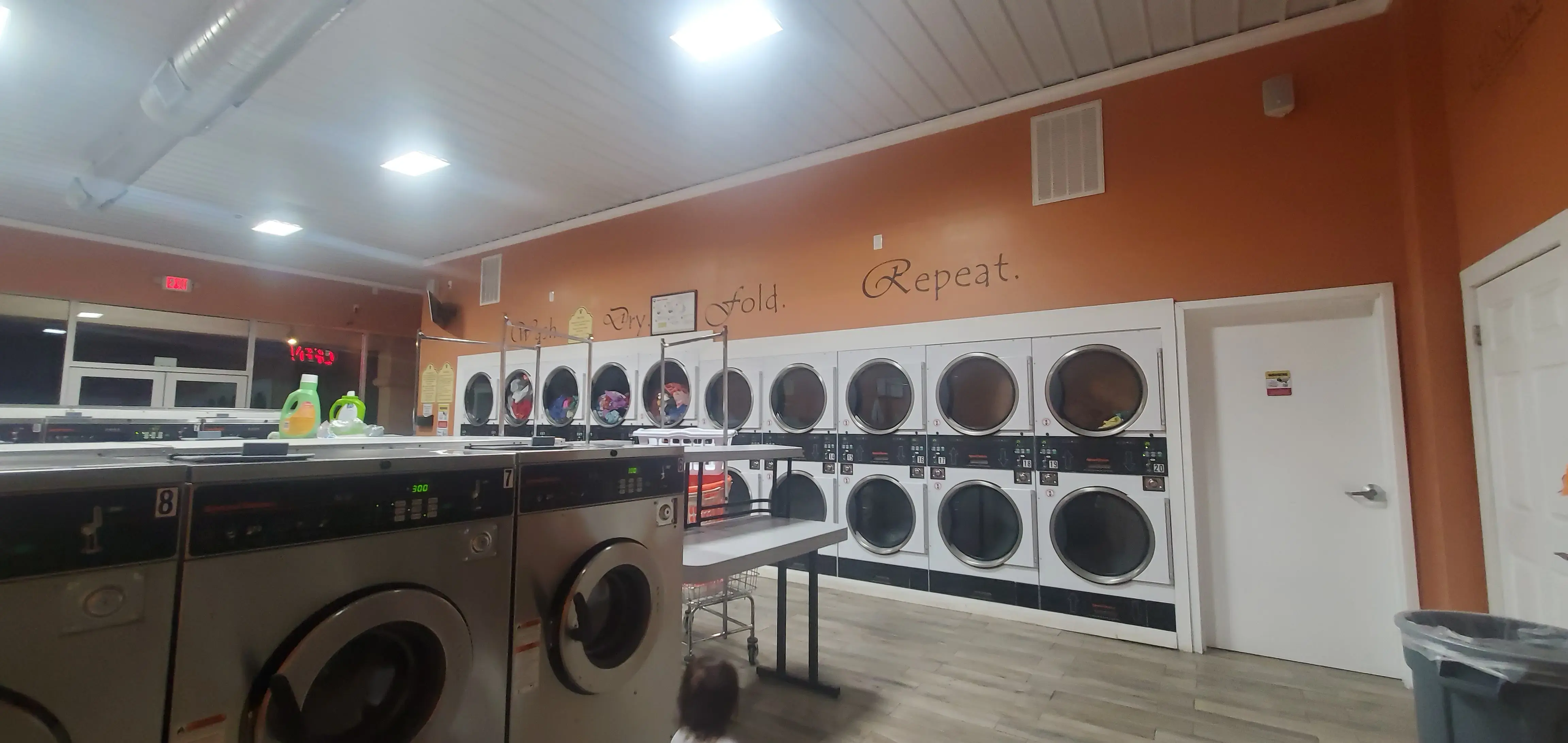 Galax Laundromat - Image 17