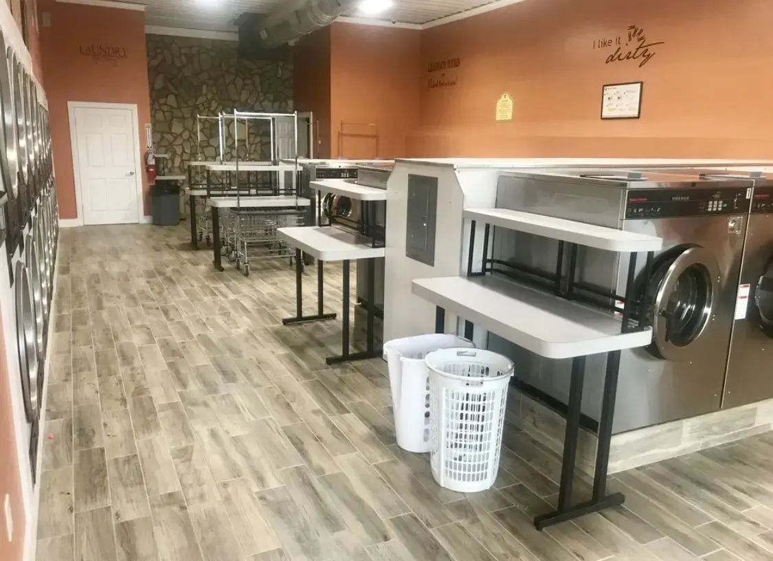 Galax Laundromat - Image 12