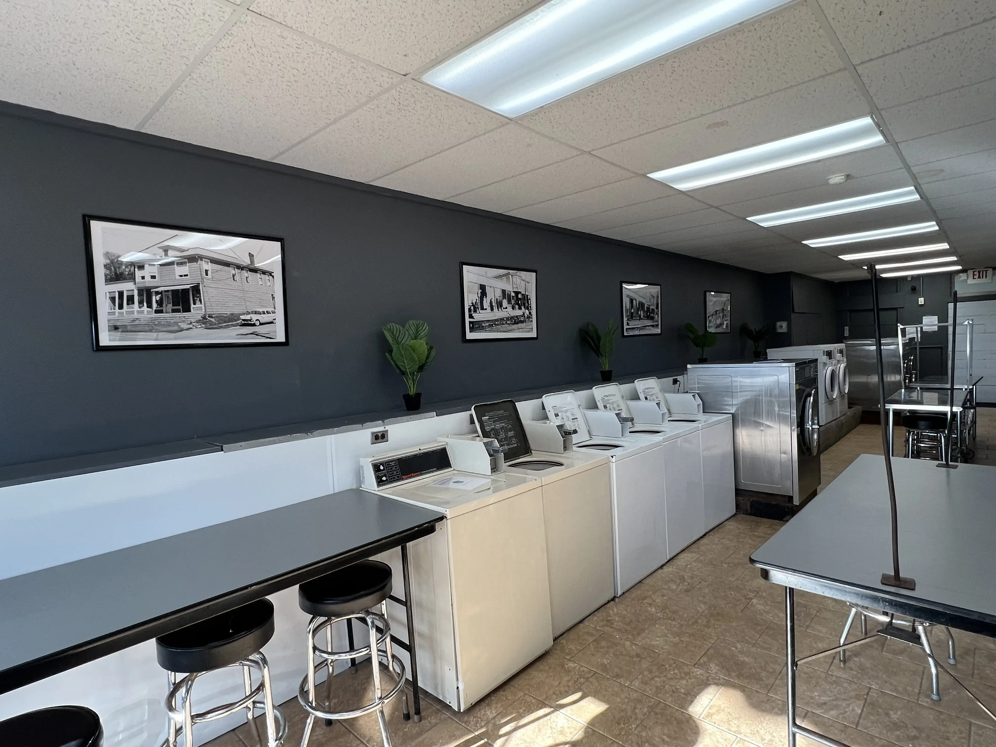 Galena Laundromat thumbnail 2