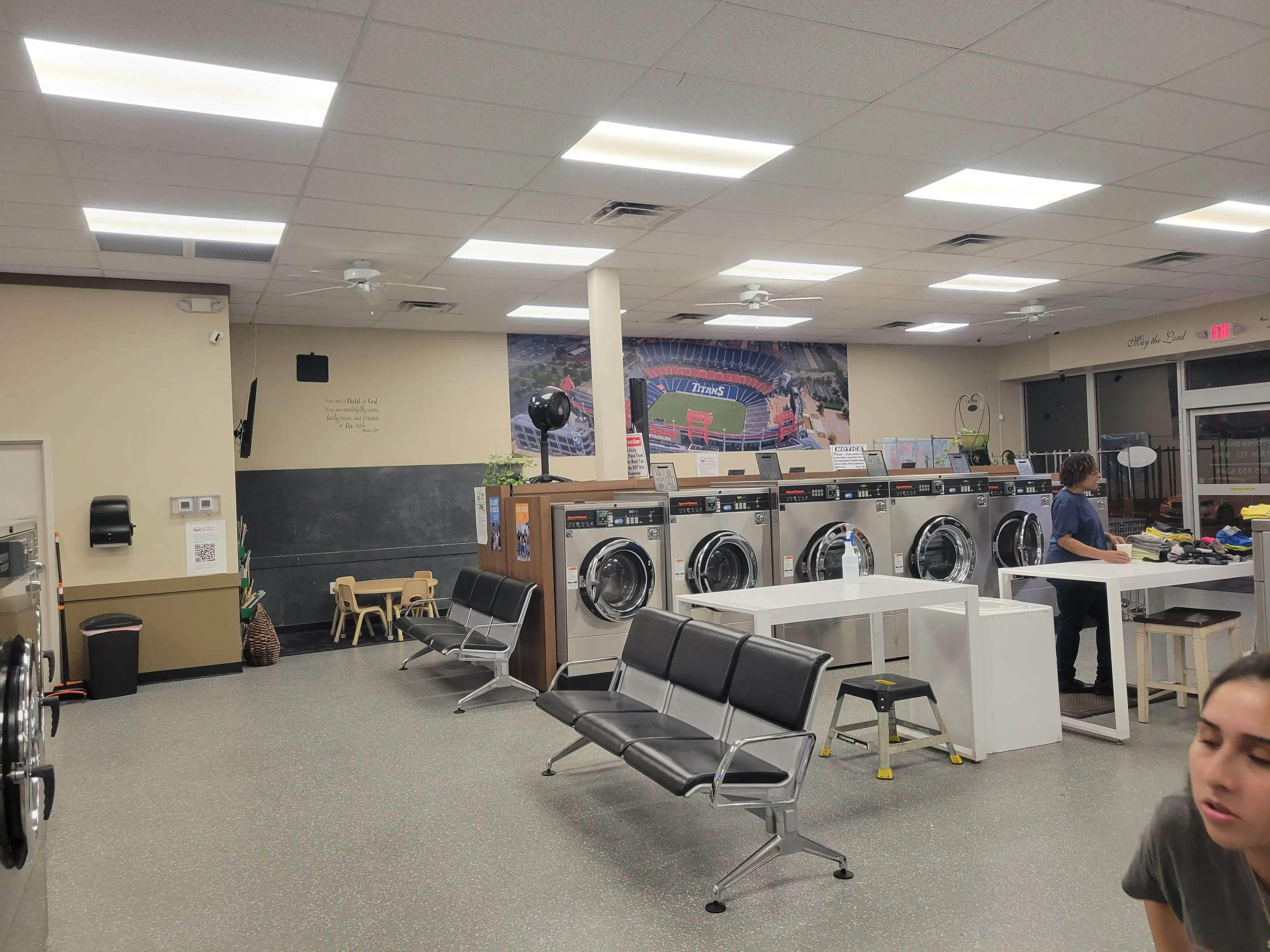 Gallatin Pike Coin Laundry | Wash and Fold - Image 20